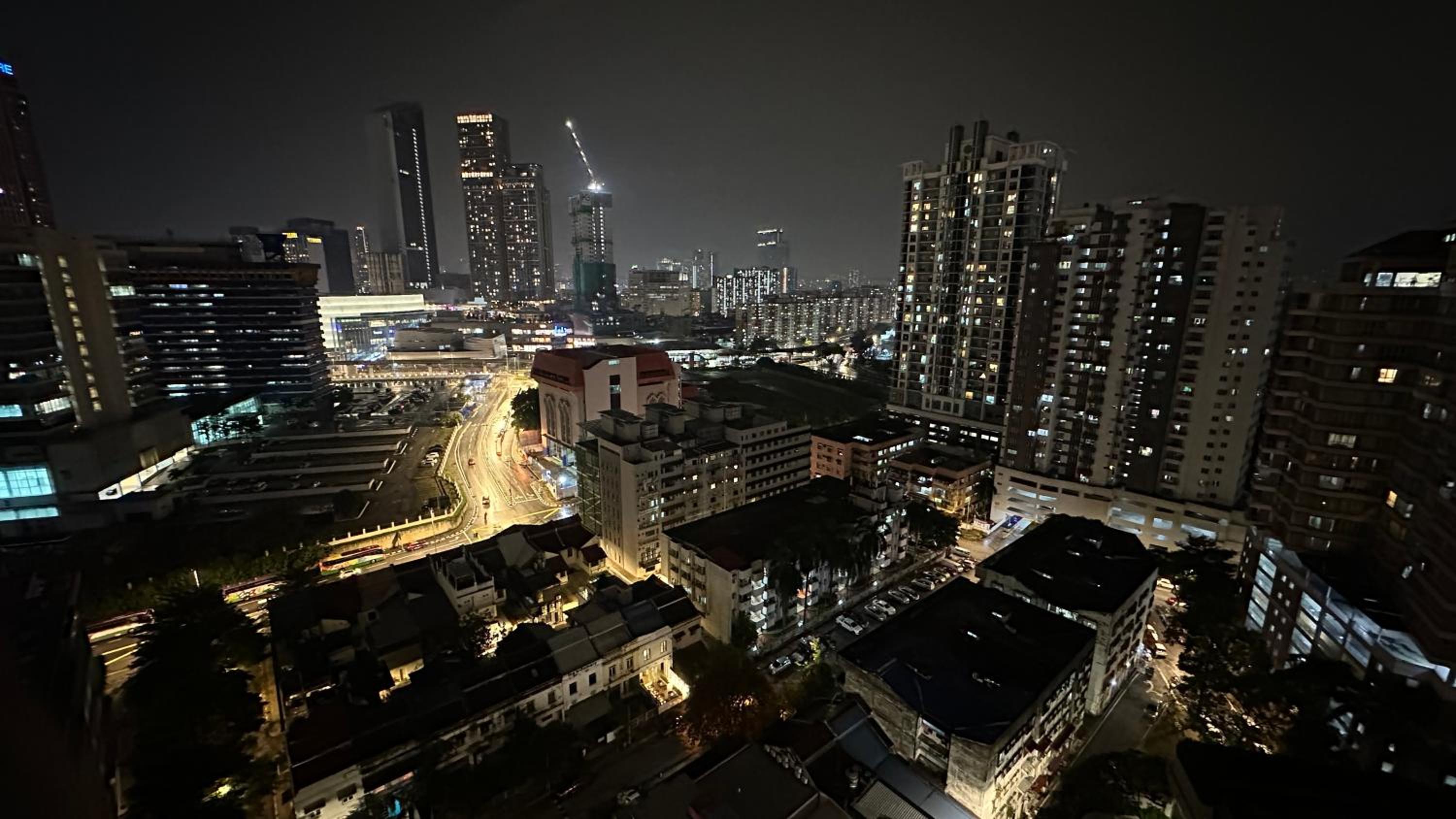 Balcony Unit @ Robertson Residence 18f