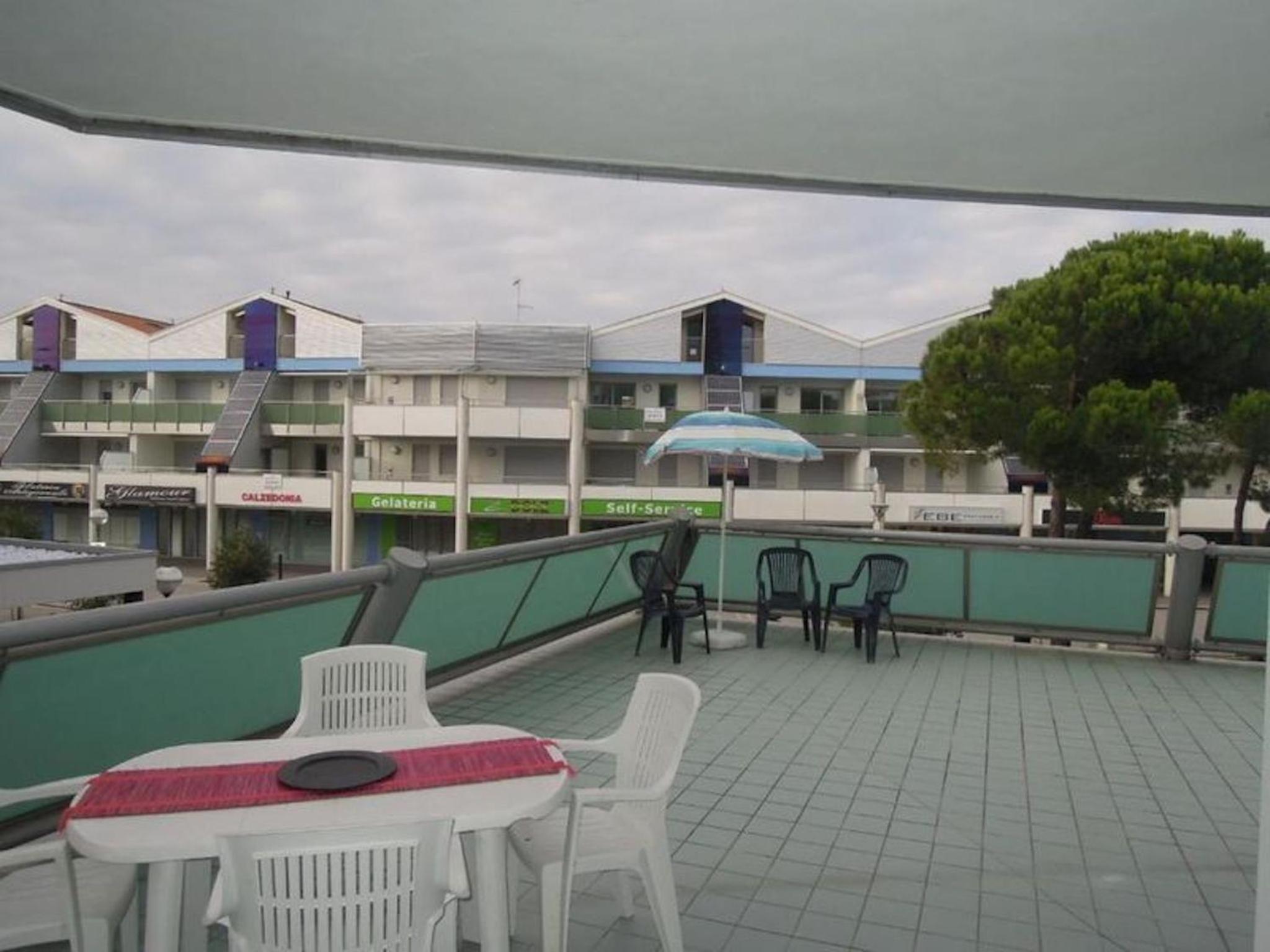 Lovely flat next to the beach-Beahost view 4