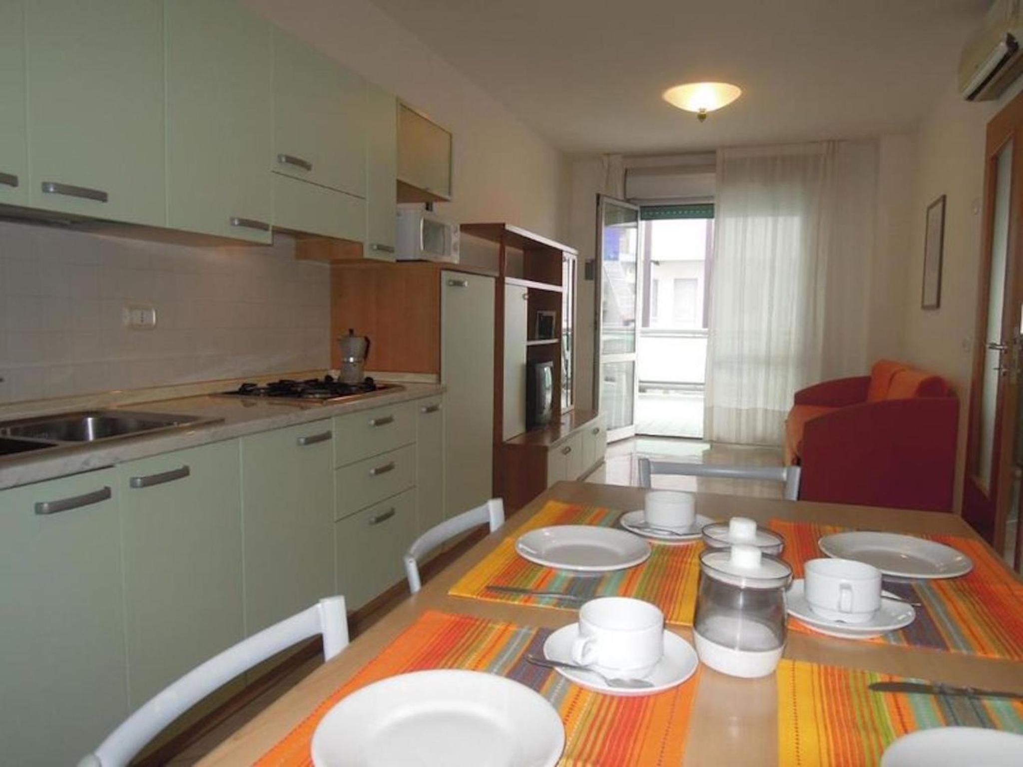 Lovely flat next to the beach-Beahost view 3