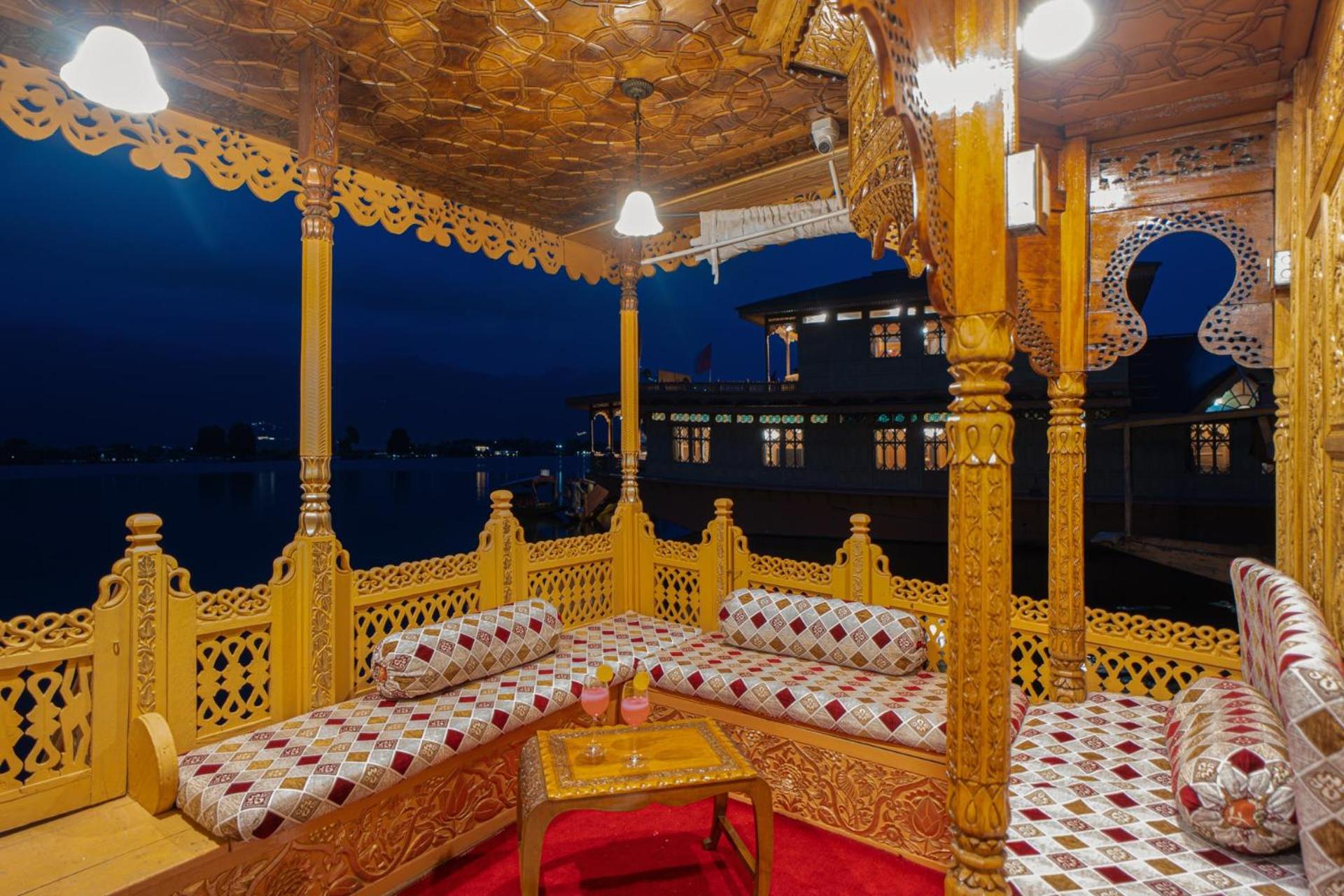 LohonoStays Harmukh Houseboat