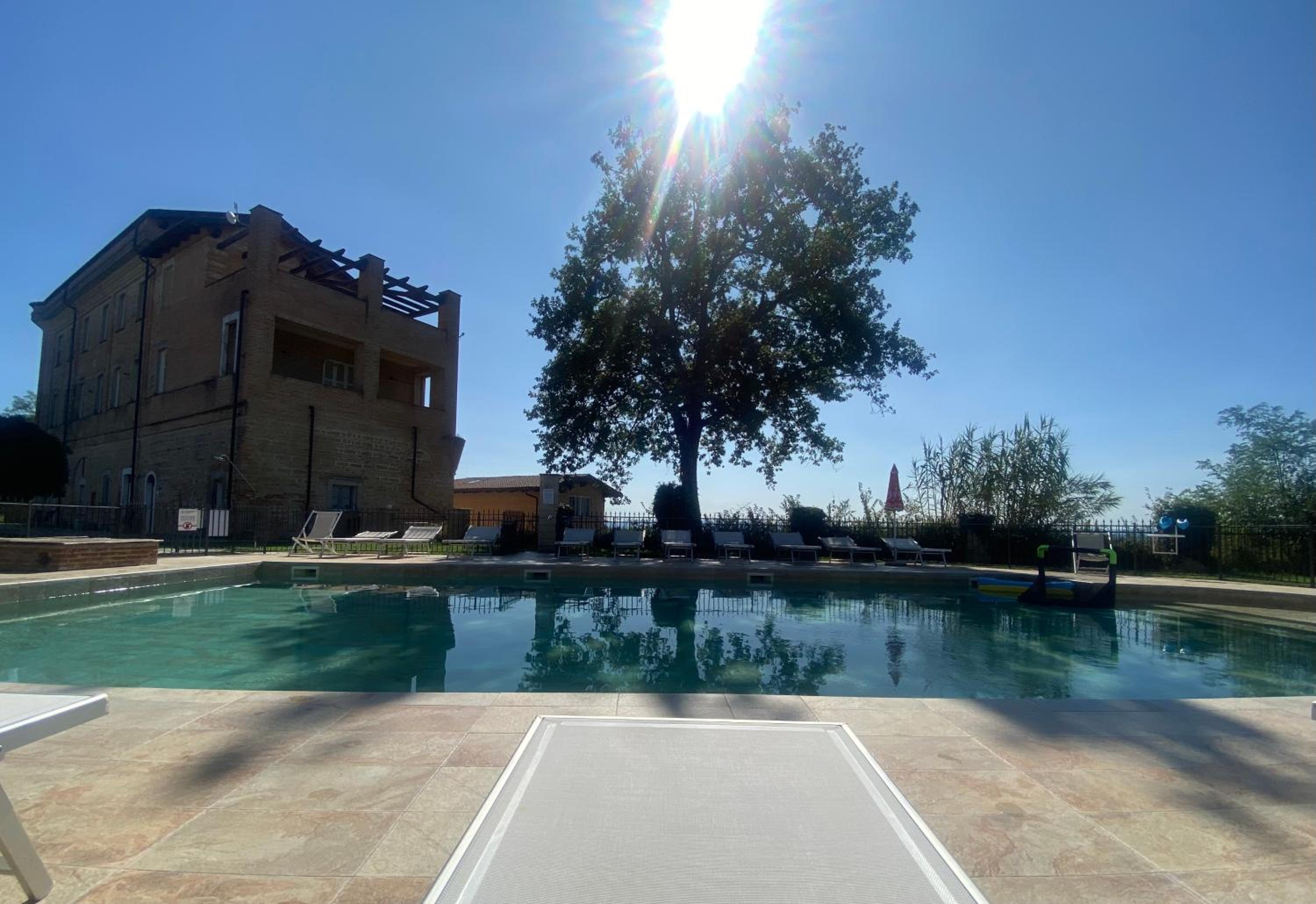 Villetta verde Smeraldo fronte piscina photo 2