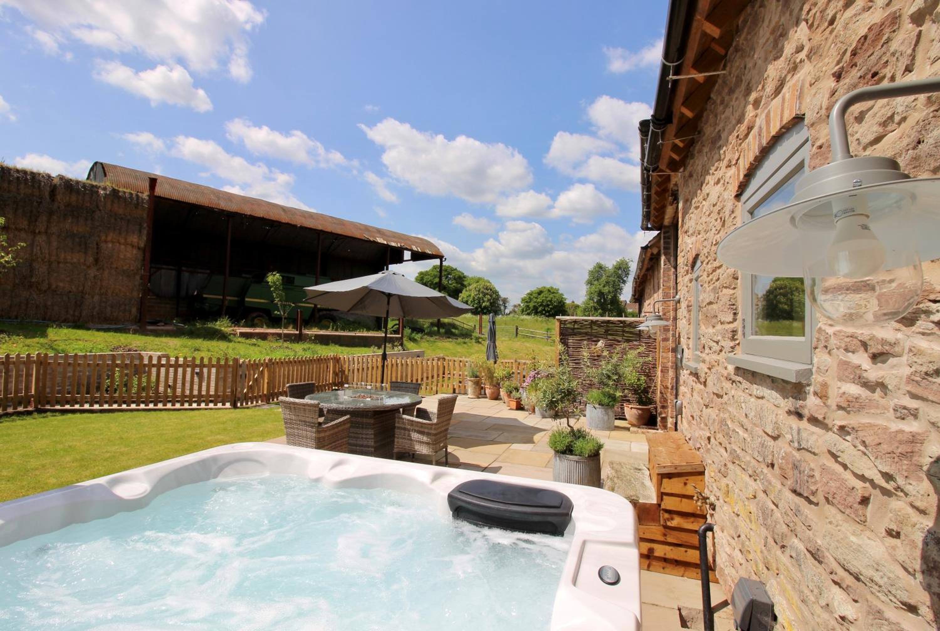 The Cart House - Beautiful Contemporary Barn - Hot Tub view 3