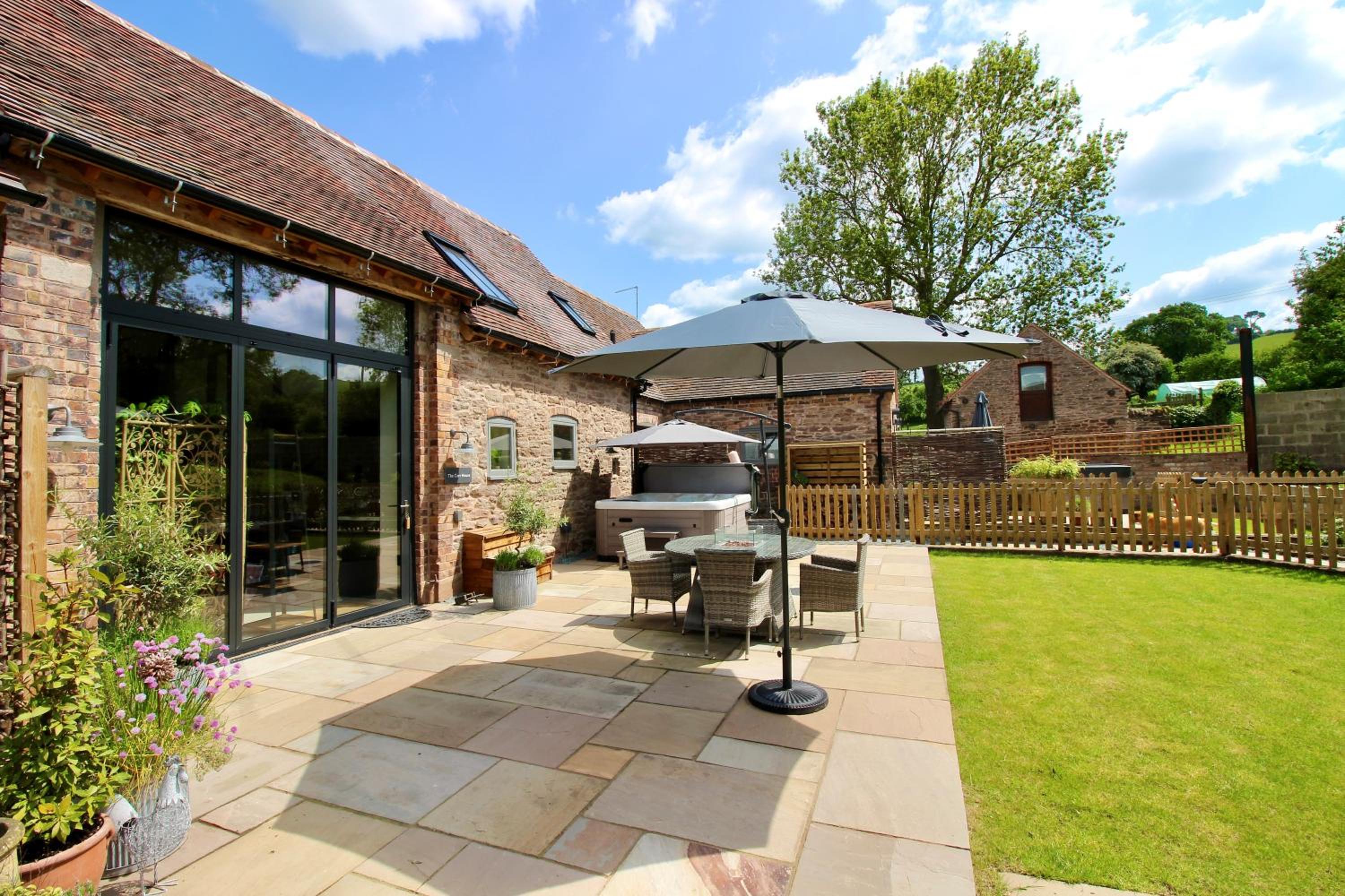 The Cart House - Beautiful Contemporary Barn - Hot Tub view 2