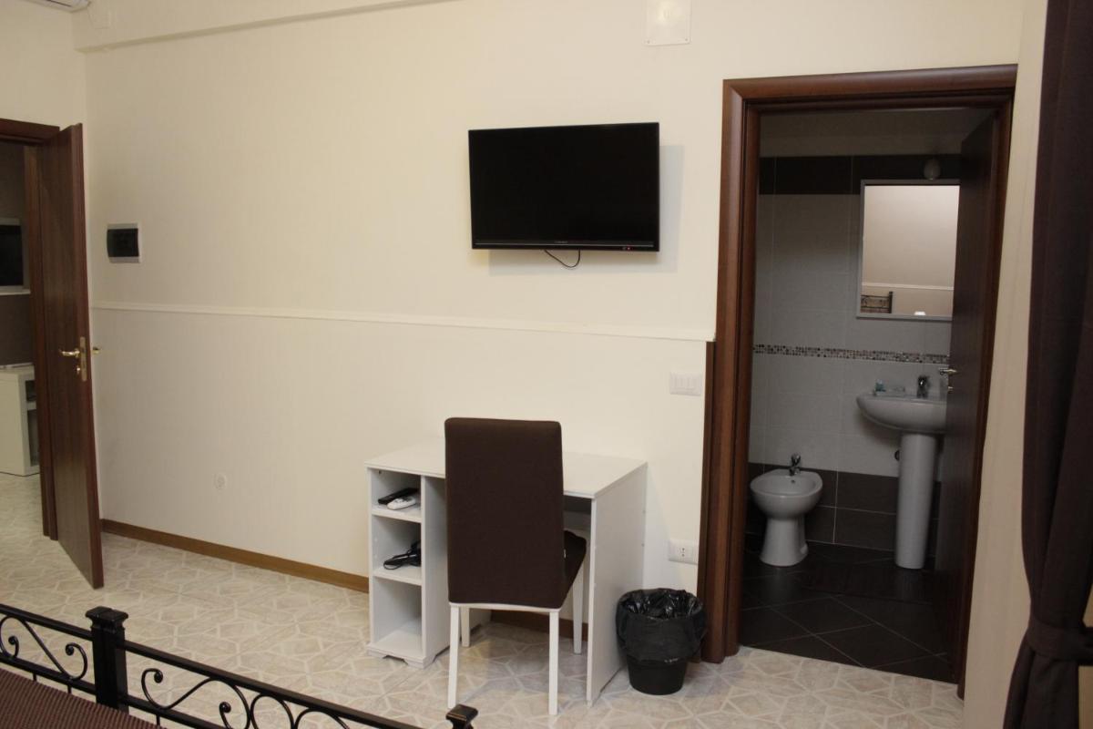 Photo 16