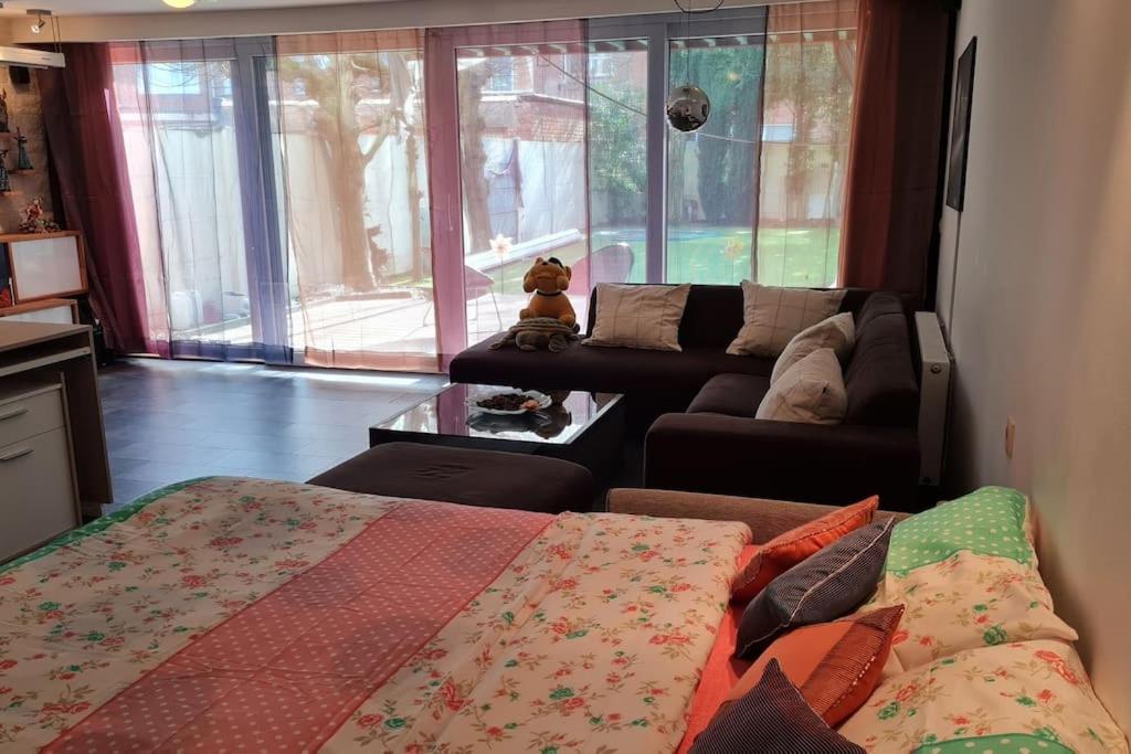 Lux & Cozy Apt + Garden +Jaccuzi