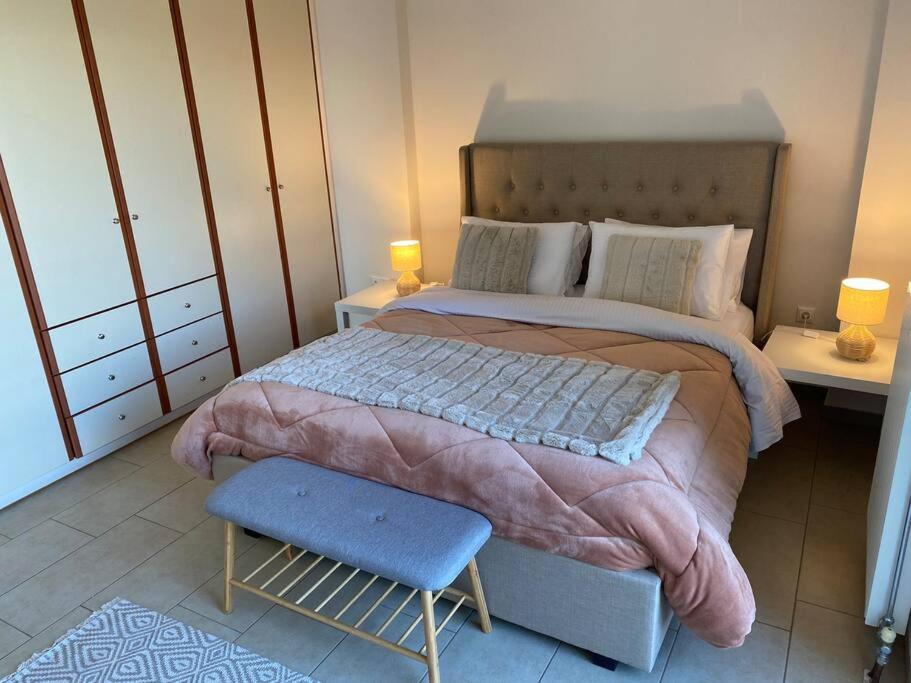 Urban Apartment in Marousi with Rural View