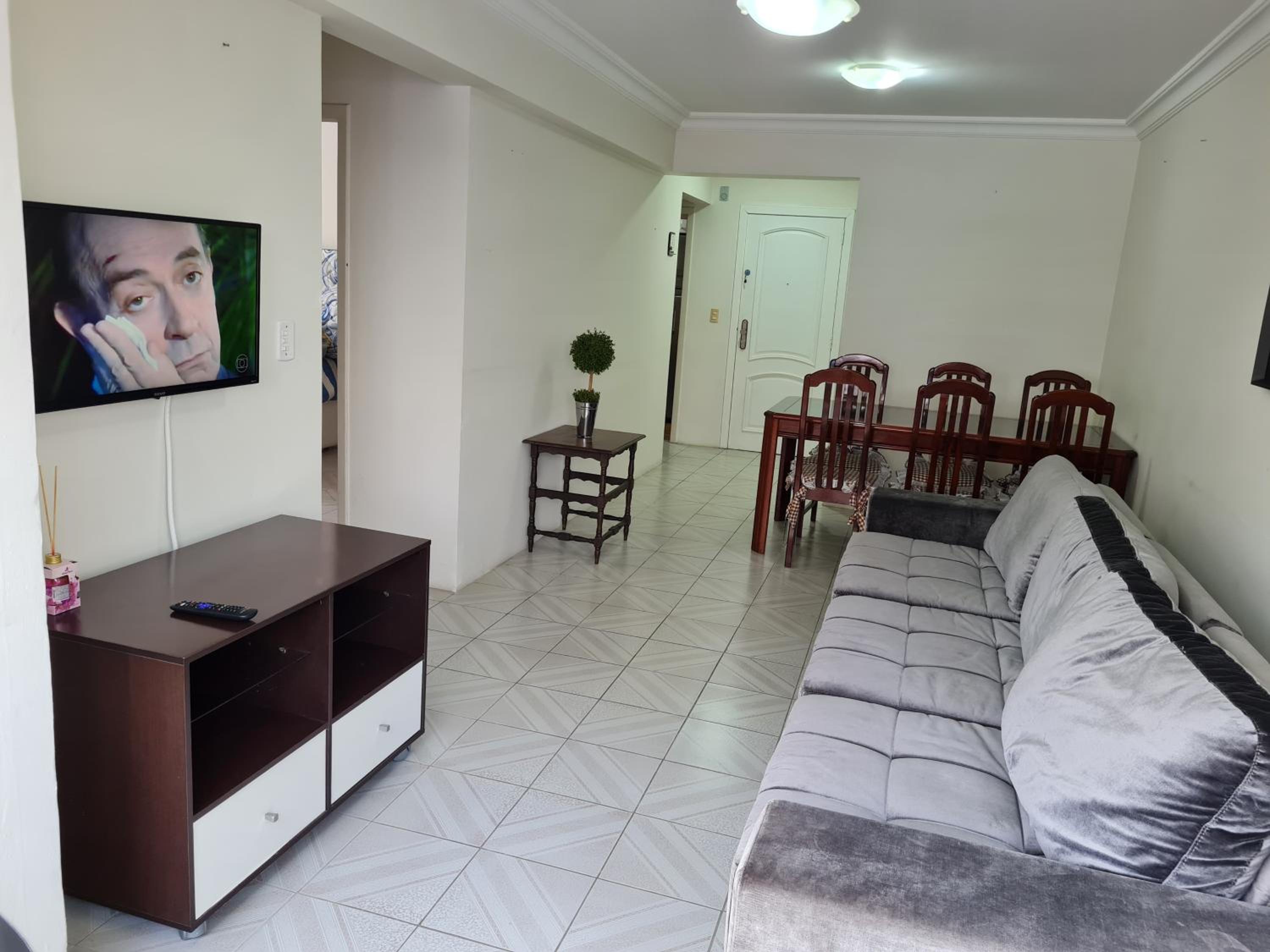 APTO PÉ NA AREIA, FRENTE MERCADO KOCH