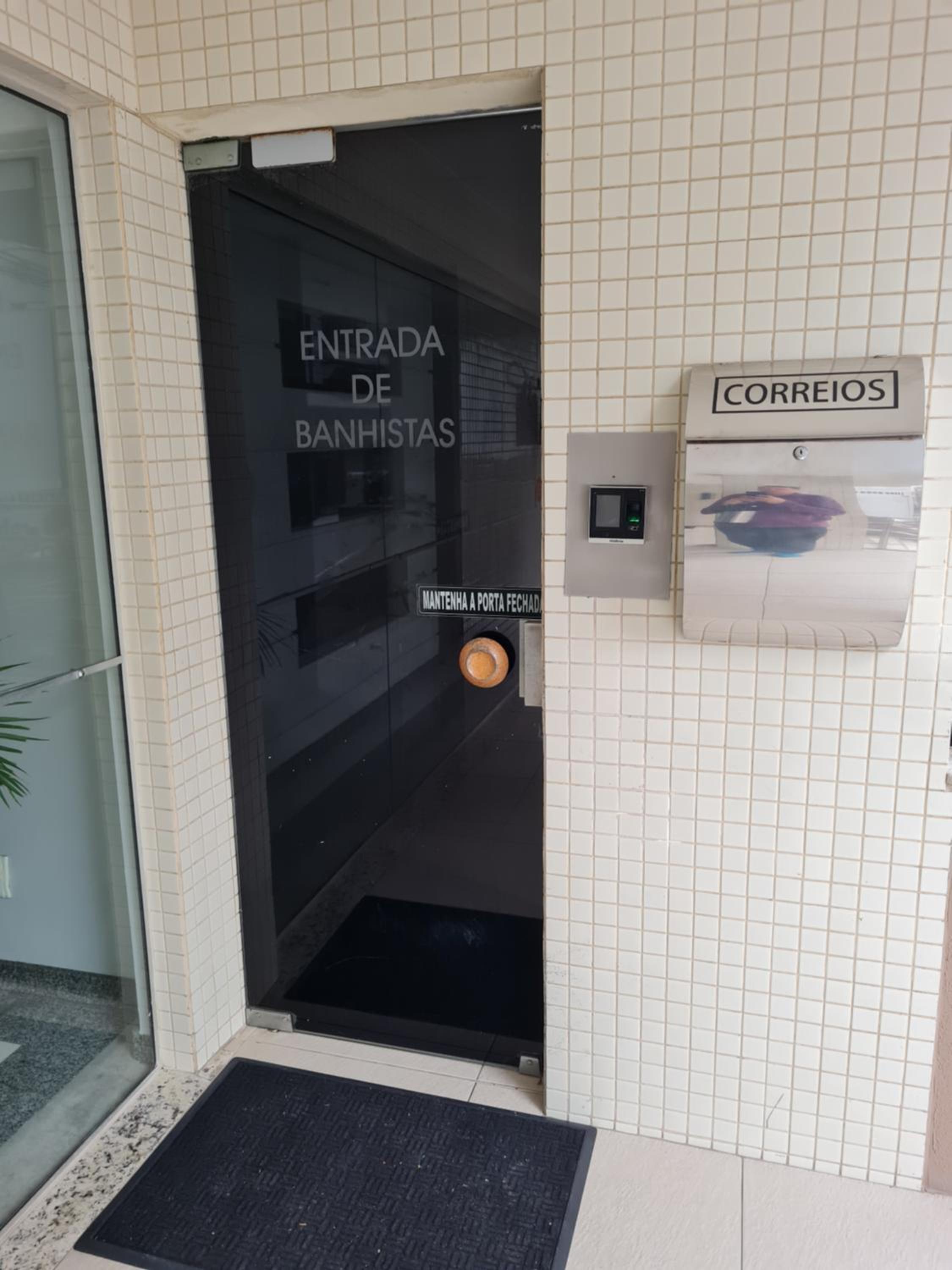 APTO PÉ NA AREIA, FRENTE MERCADO KOCH