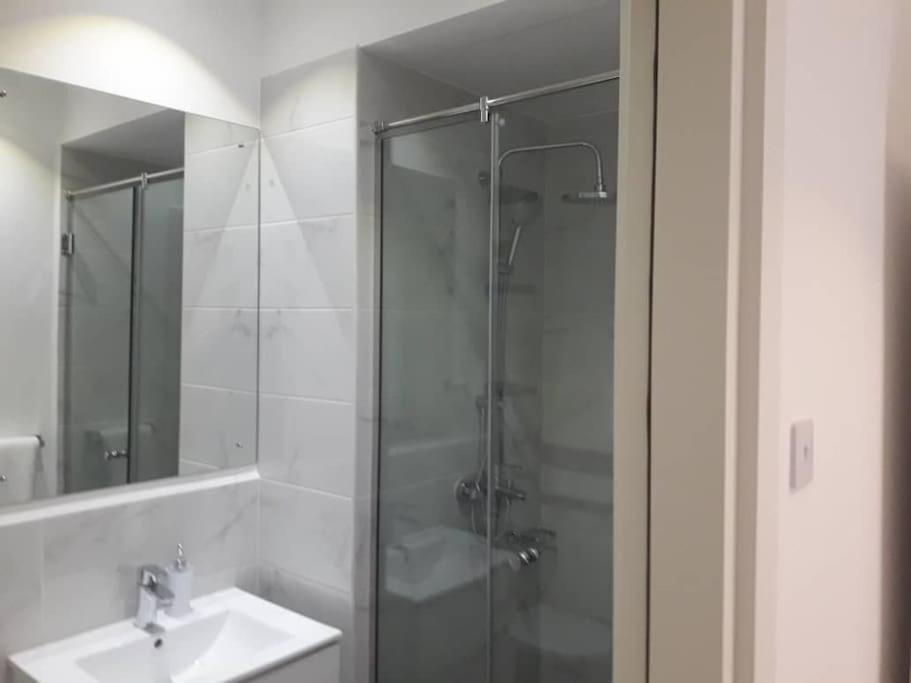Paradise 1 bedroom Apartment @Embassy Gardens