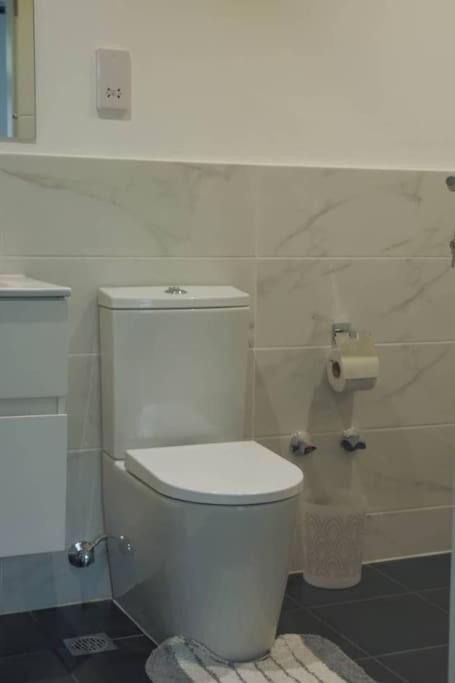 Paradise 1 bedroom Apartment @Embassy Gardens