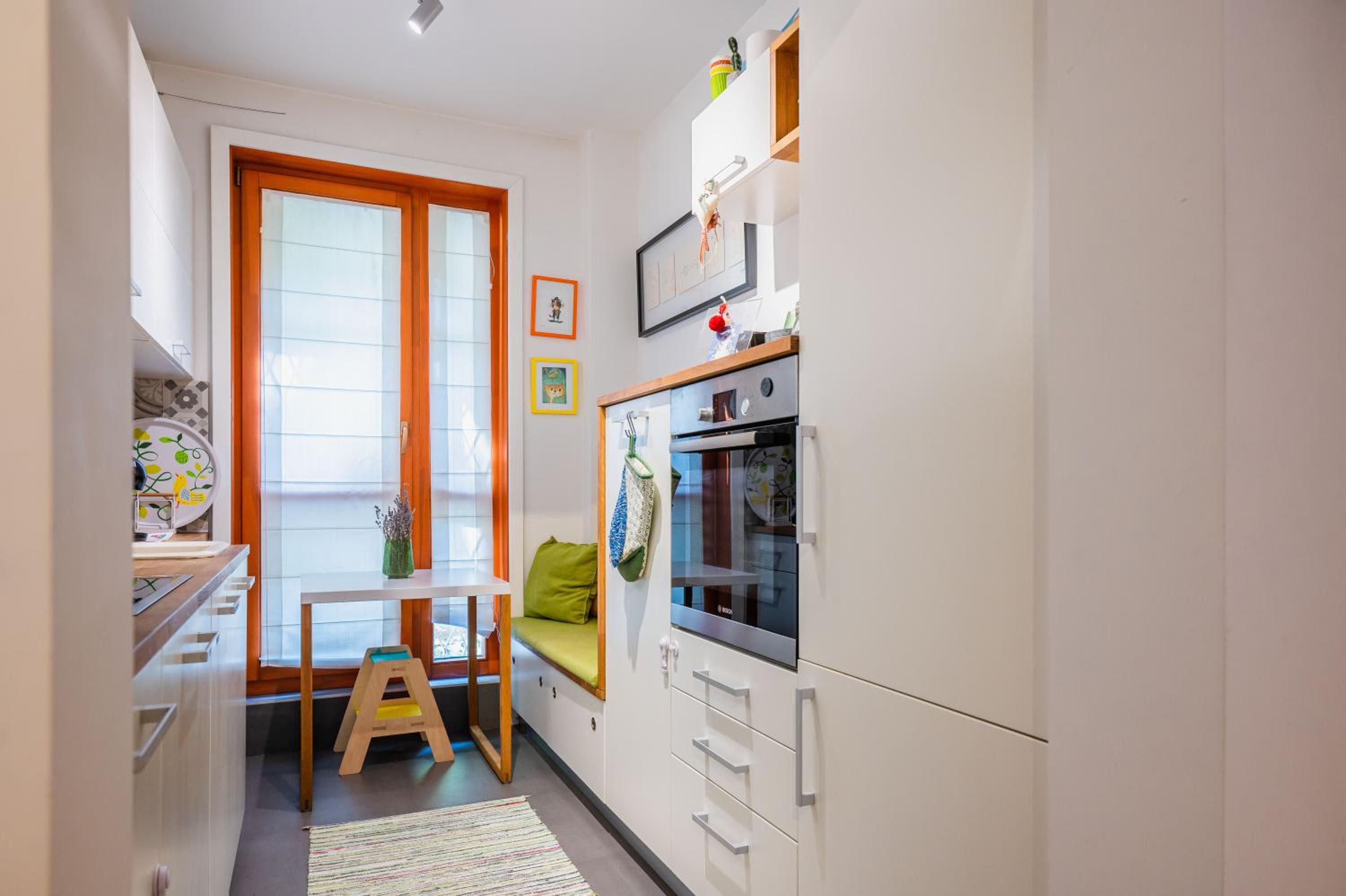 Colorful Getaway right next to NDK by Flat Mаnager