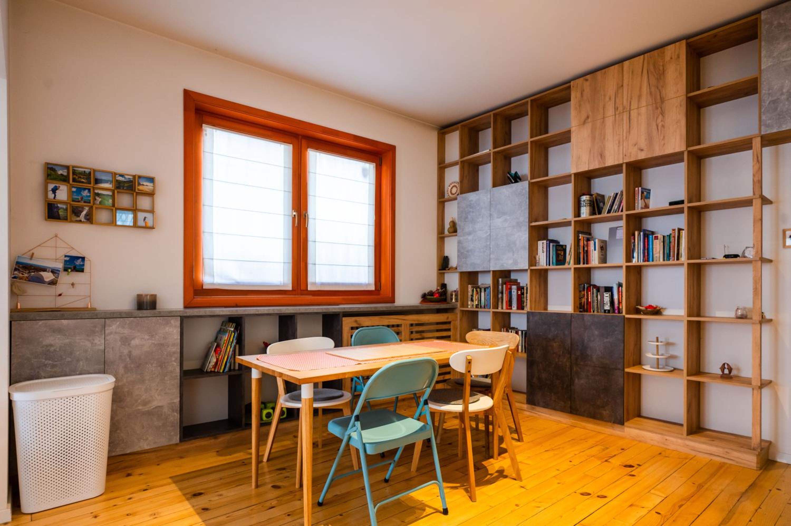 Colorful Getaway right next to NDK by Flat Mаnager
