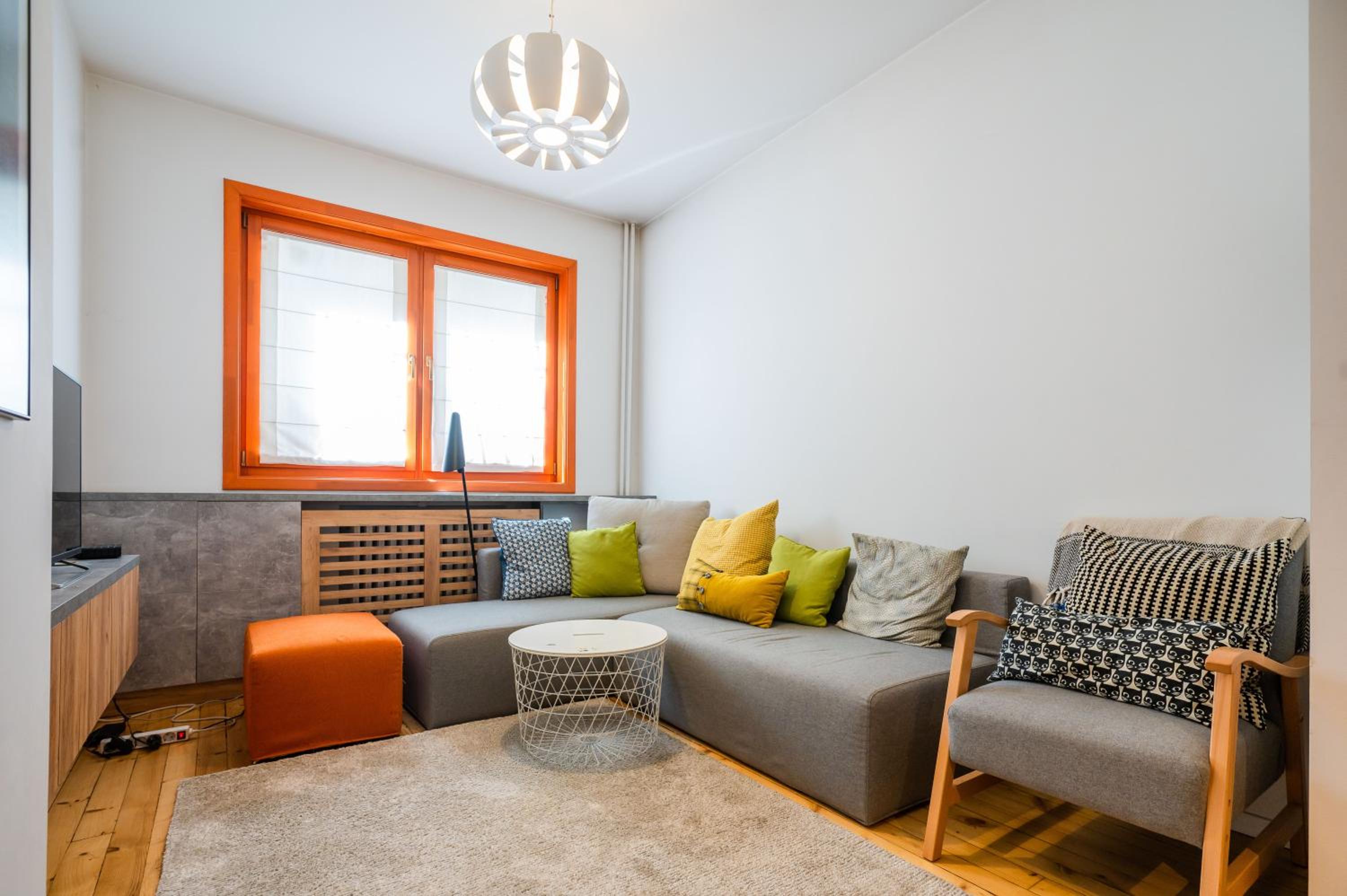 Colorful Getaway right next to NDK by Flat Mаnager