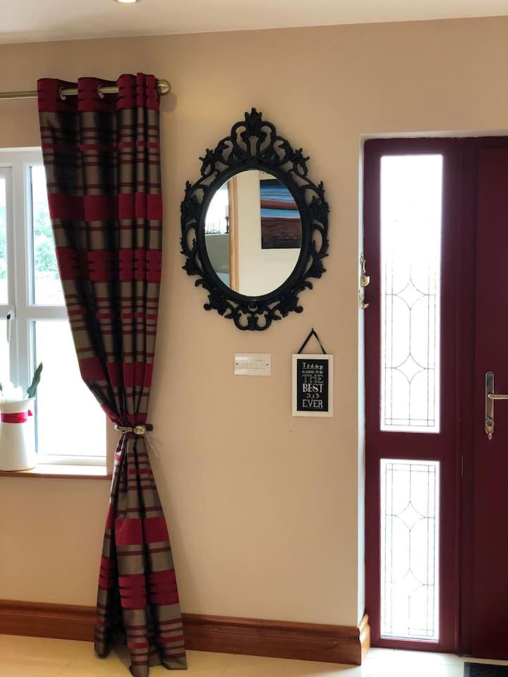 Connemara. 3 Bedroom, 8 bed, Holiday home view 4