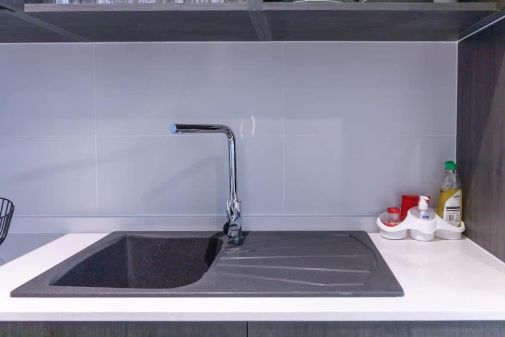 Plush 1 Bedroom/Guest Washroom @The Lennox Airport view 4