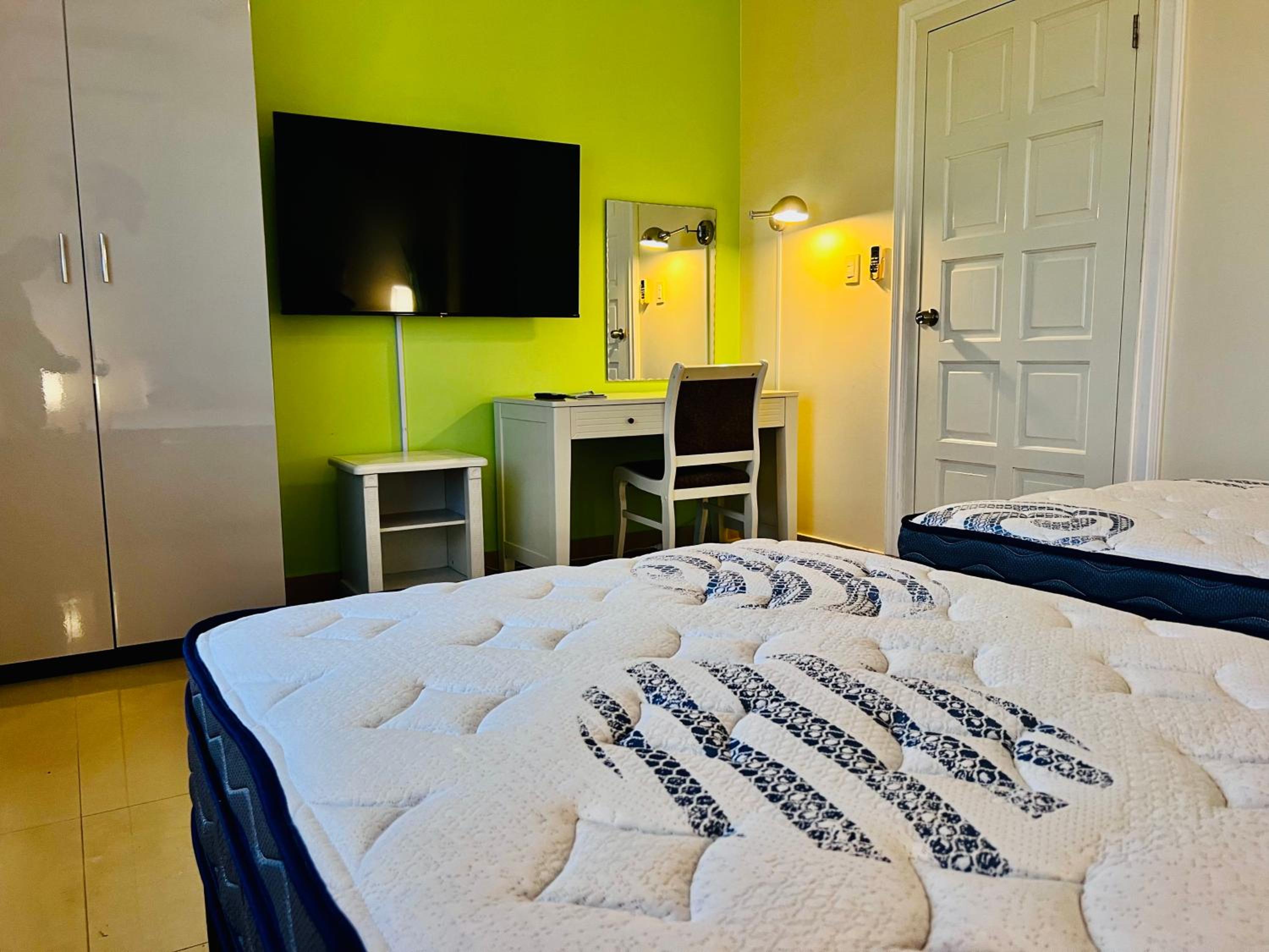 Eagle Beach Aruba Breeze Condominium Lime