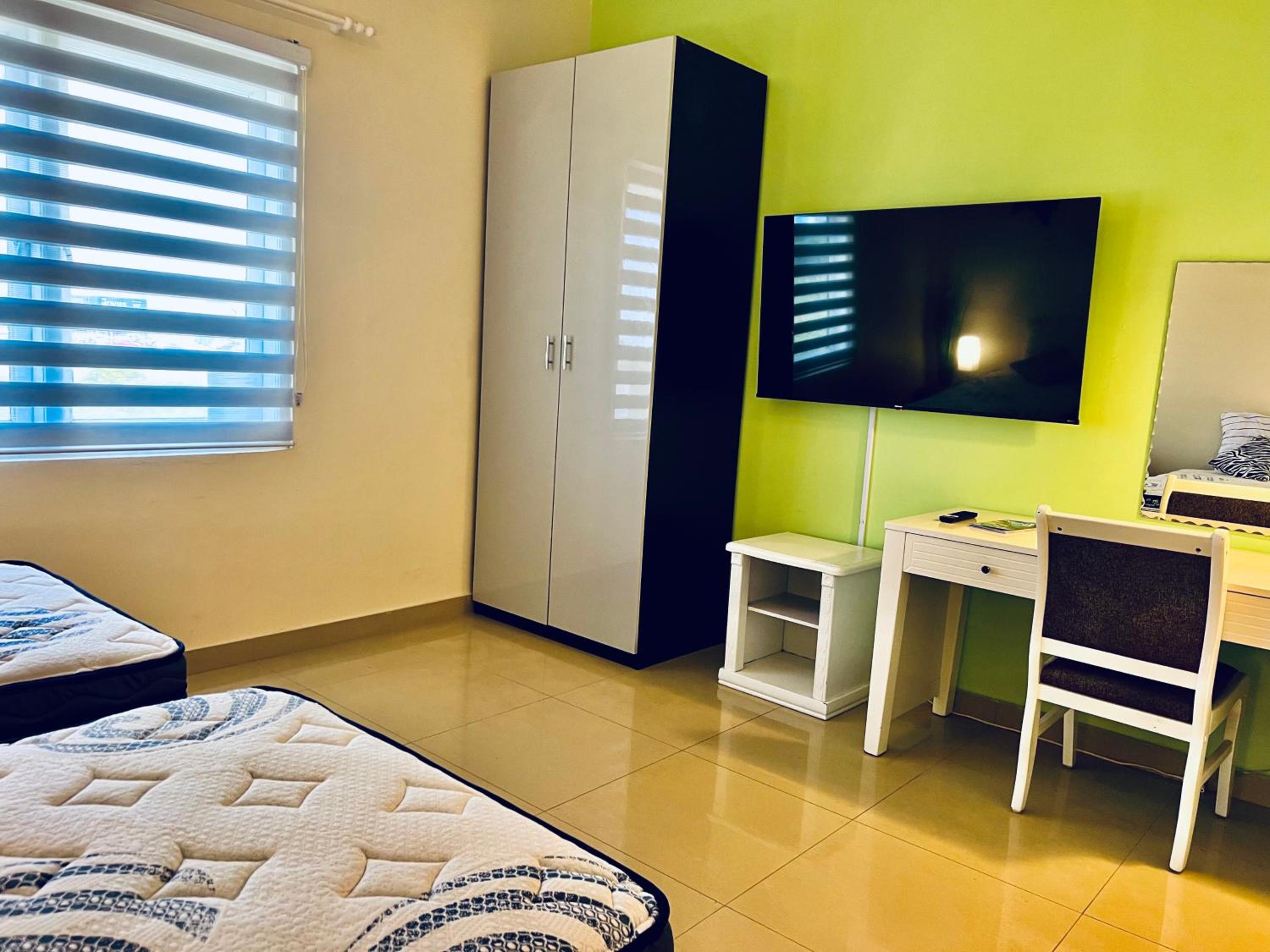 Eagle Beach Aruba Breeze Condominium Lime