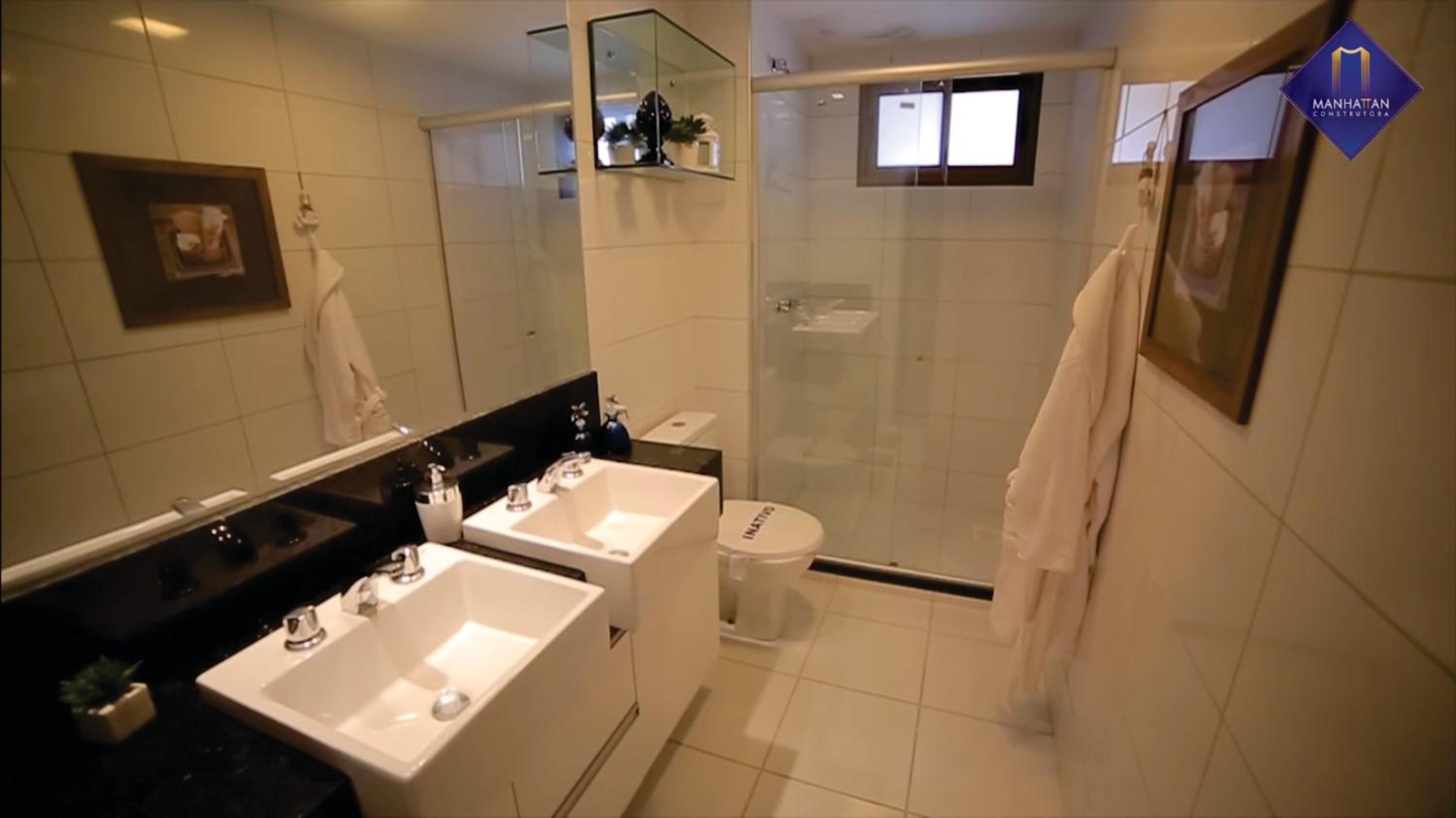 Riviera Beach Place And Manhattan Golf Residence Up to 6 Adults and 3 Children