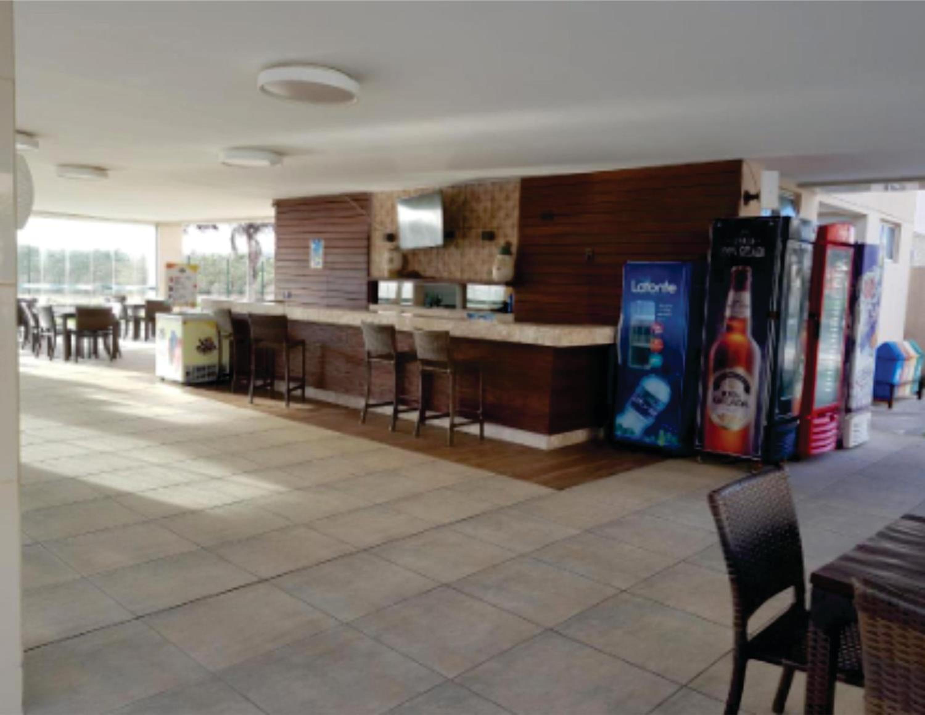 Riviera Beach Place And Manhattan Golf Residence Up to 6 Adults and 3 Children