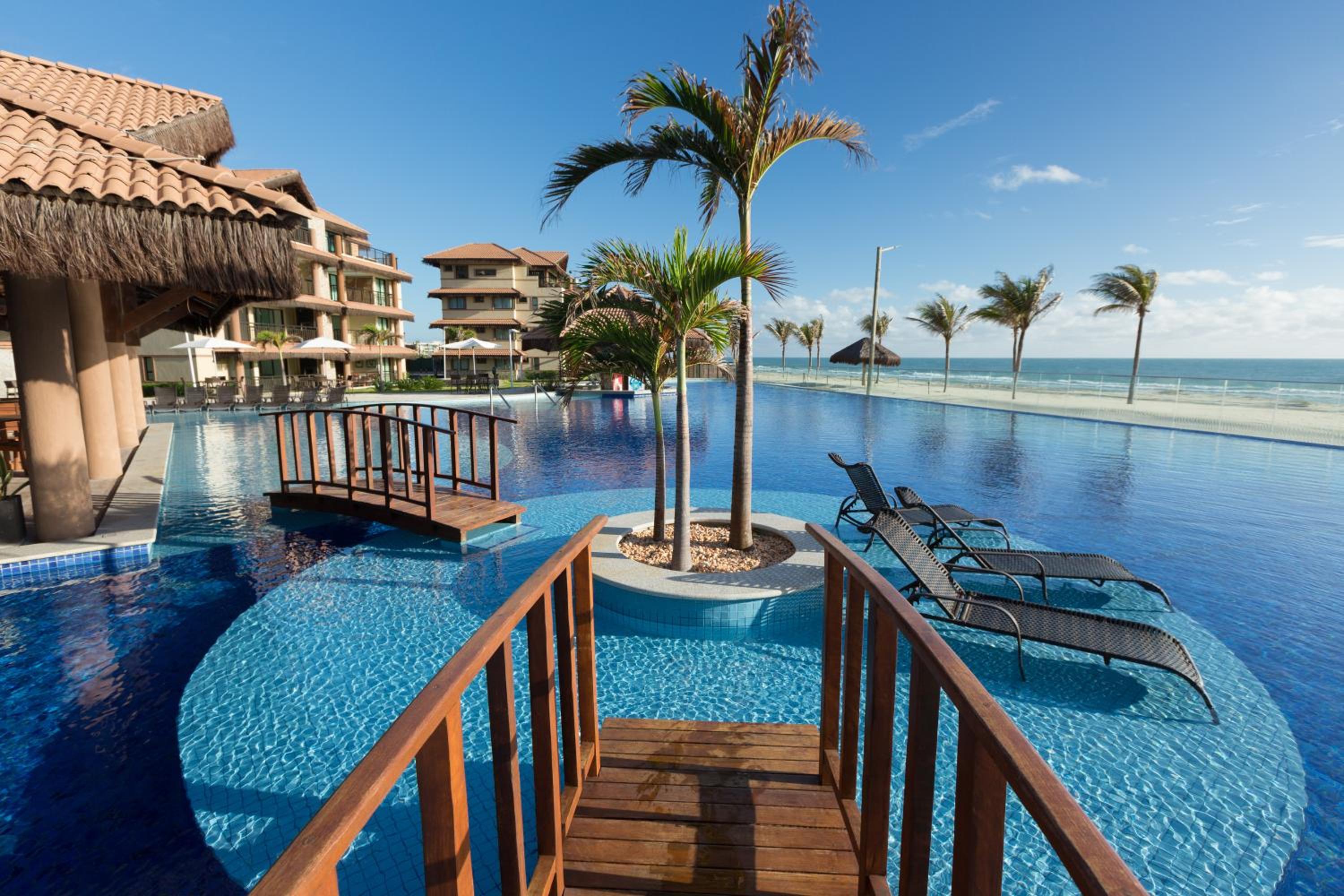 Riviera Beach Place And Manhattan Golf Residence Up to 6 Adults and 3 Children