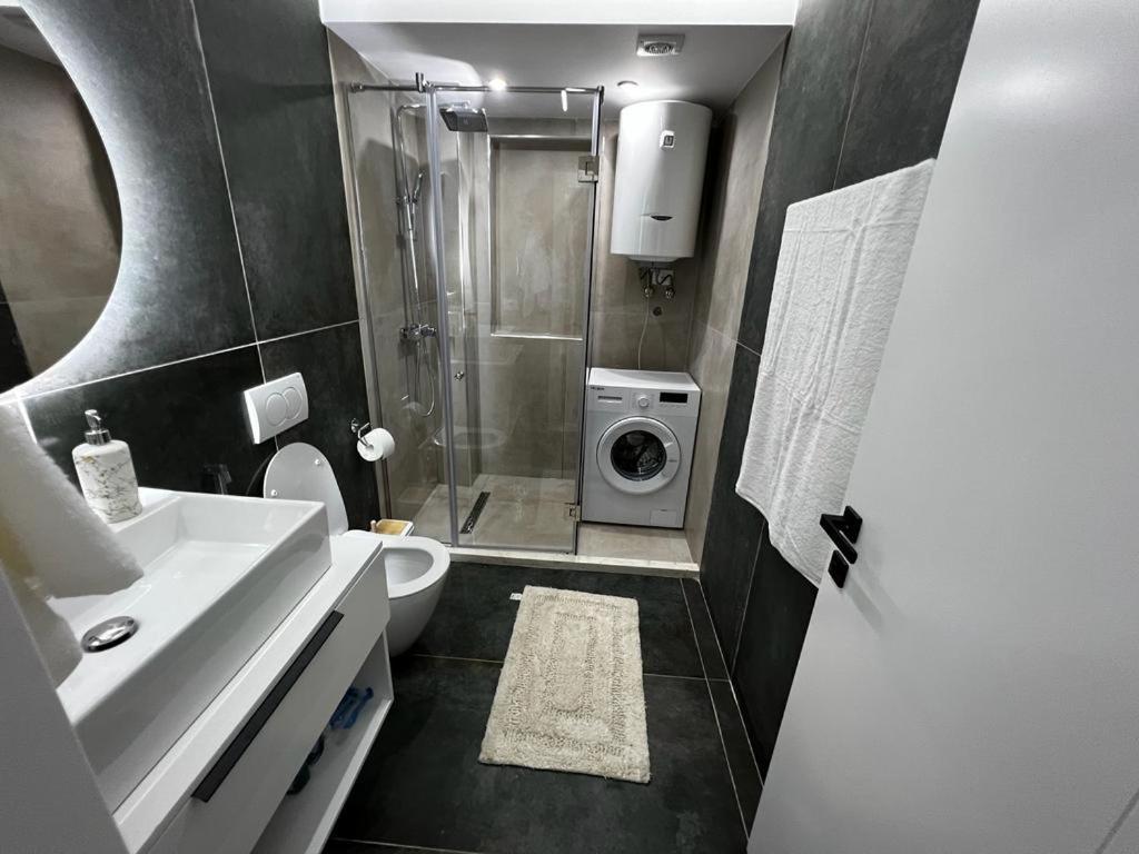 Dan apartment Tirana