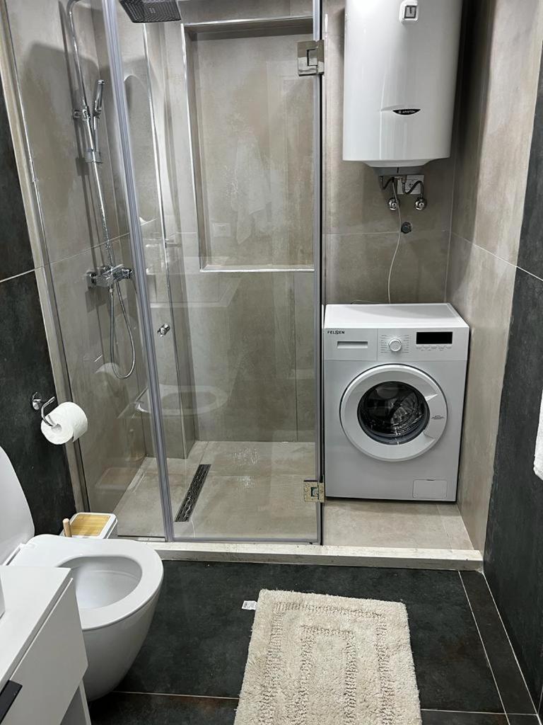 Dan apartment Tirana