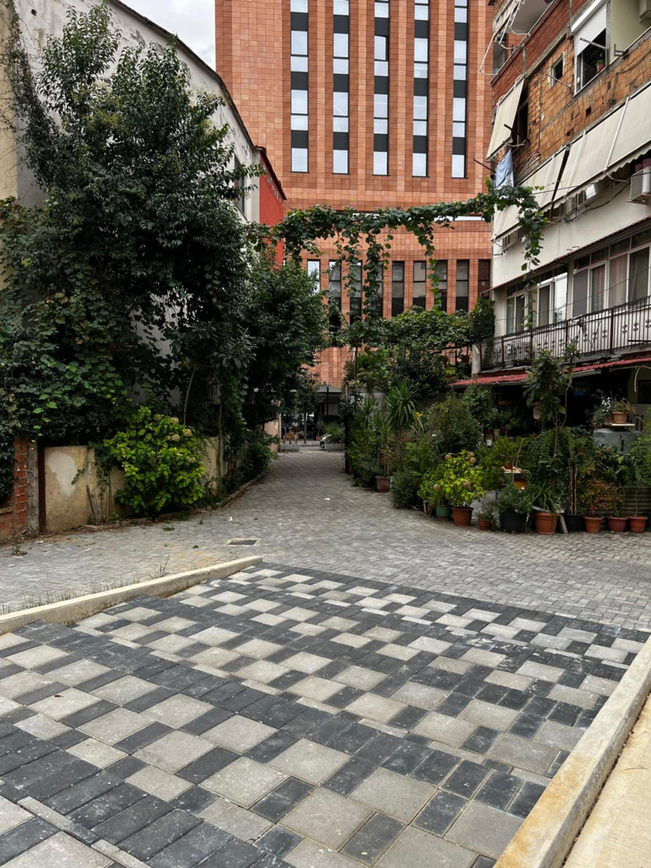 Dan apartment Tirana