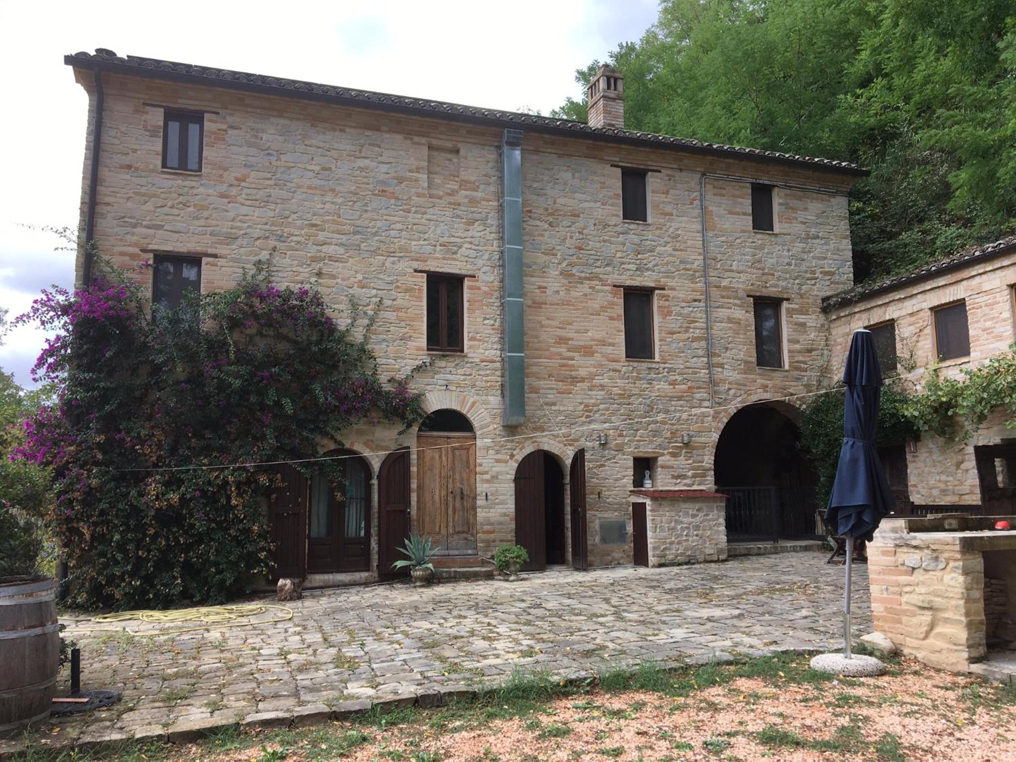 Elegant Country Villa, Italian style family house view 3