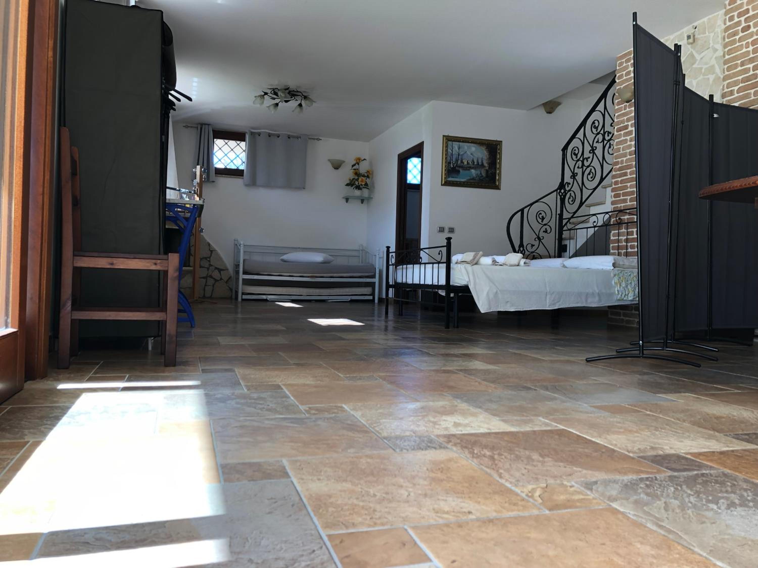 Photo 19