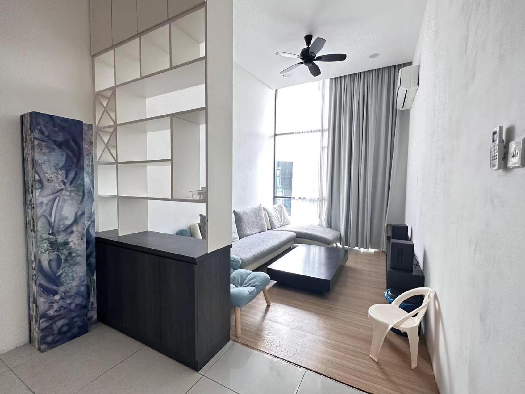 The Floorspace DeLoft Emporium Duplex Apartment photo 8