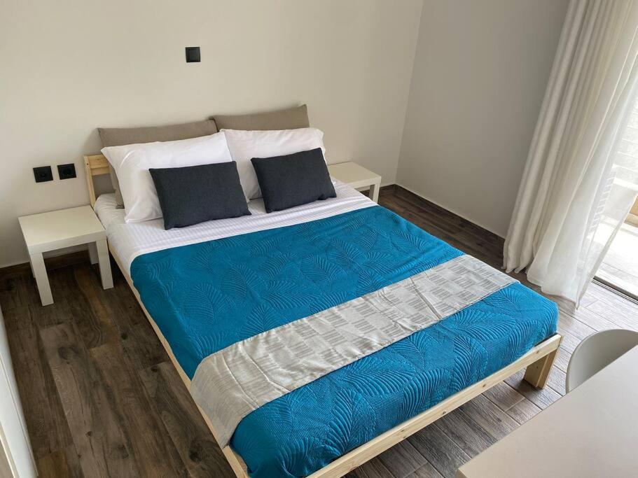 Dazzling and stylish 2BR Apartment photo 3