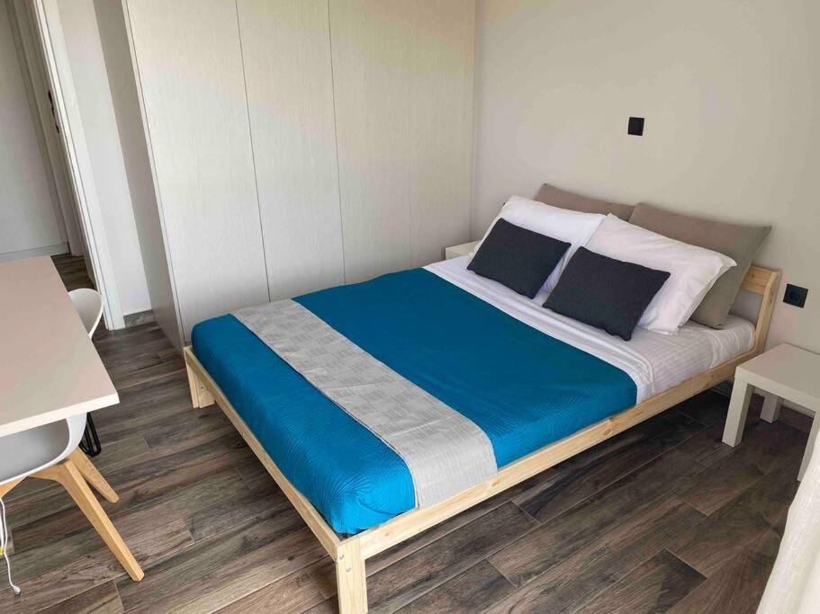 Dazzling and stylish 2BR Apartment photo 5