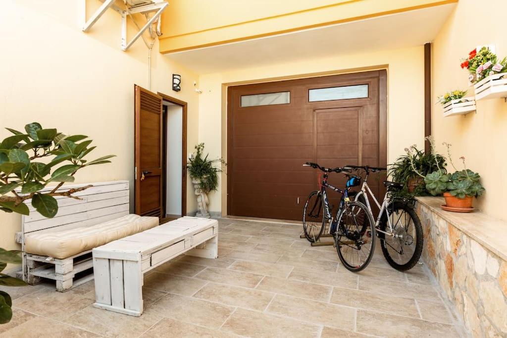 Casa Relax nel Borgo - Cortile privato & parcheggio - Specchia view 3