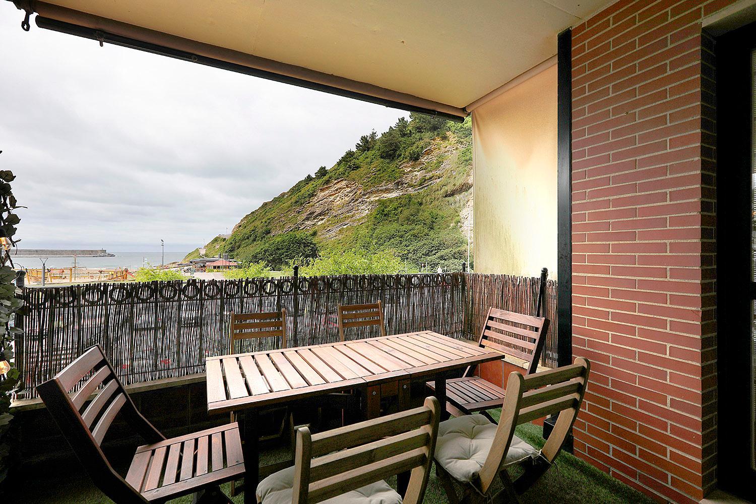 San Sebastian Orio apartment on the beach garage