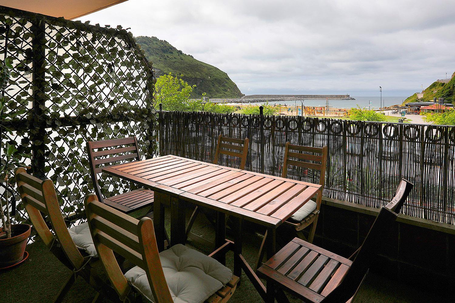 San Sebastian Orio apartment on the beach garage