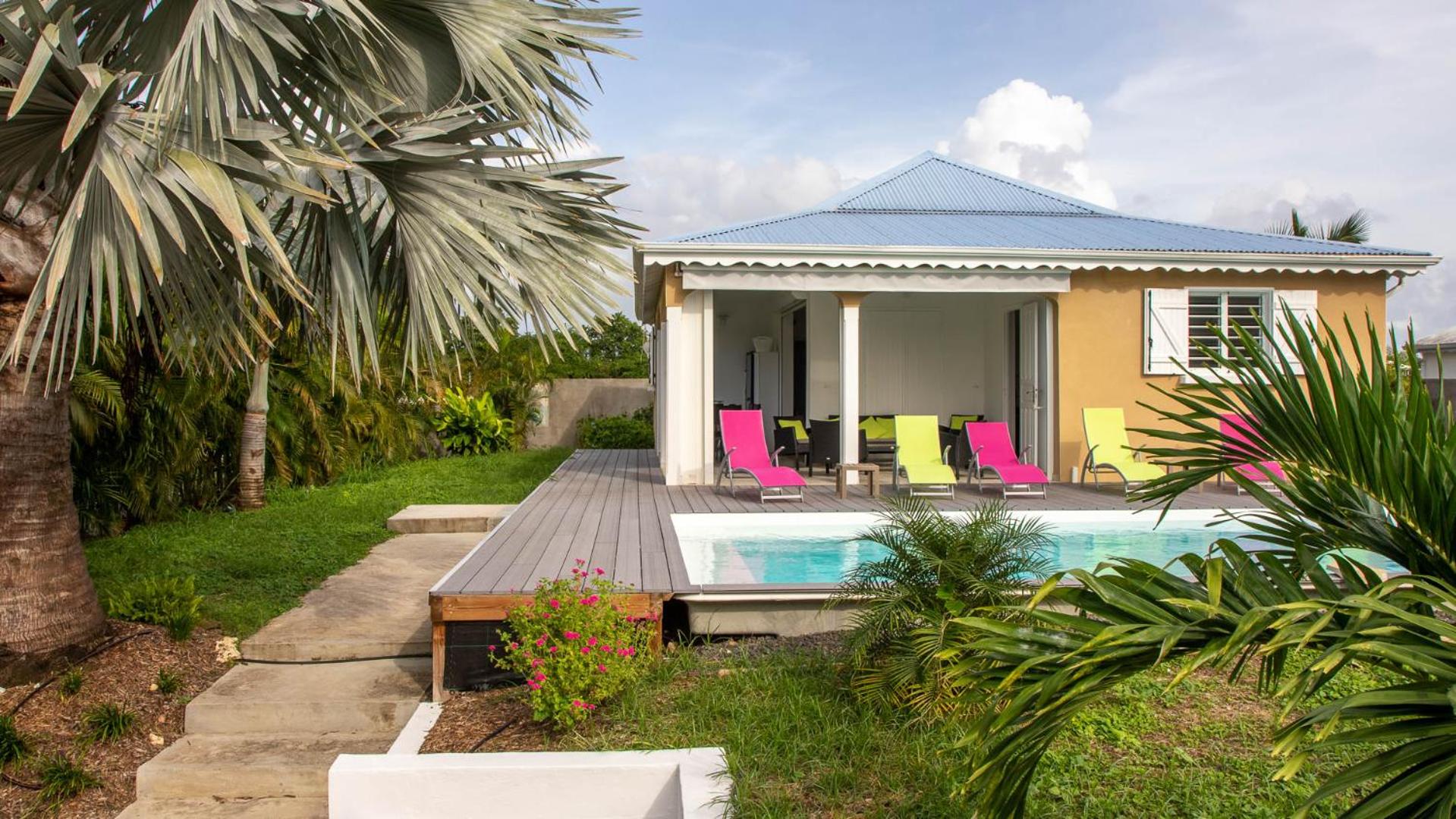 Villa Trézel St-François, 3 ch clim, grande piscine privée, proche des plages et centre ville view 5