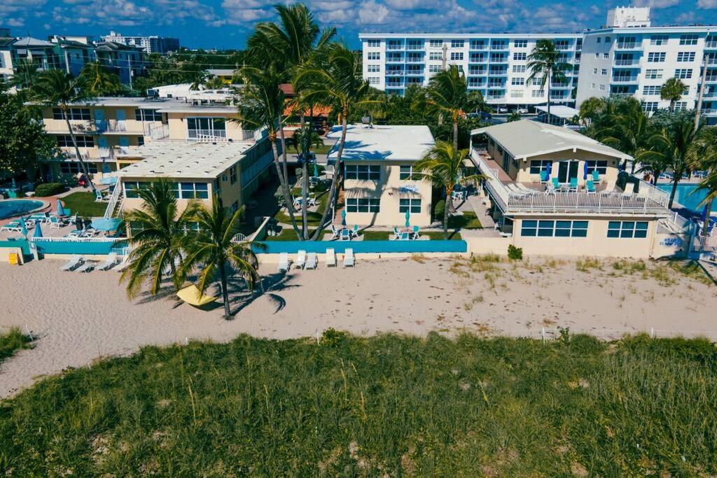 Beachfront-Access to the beach with pool and grill view 4