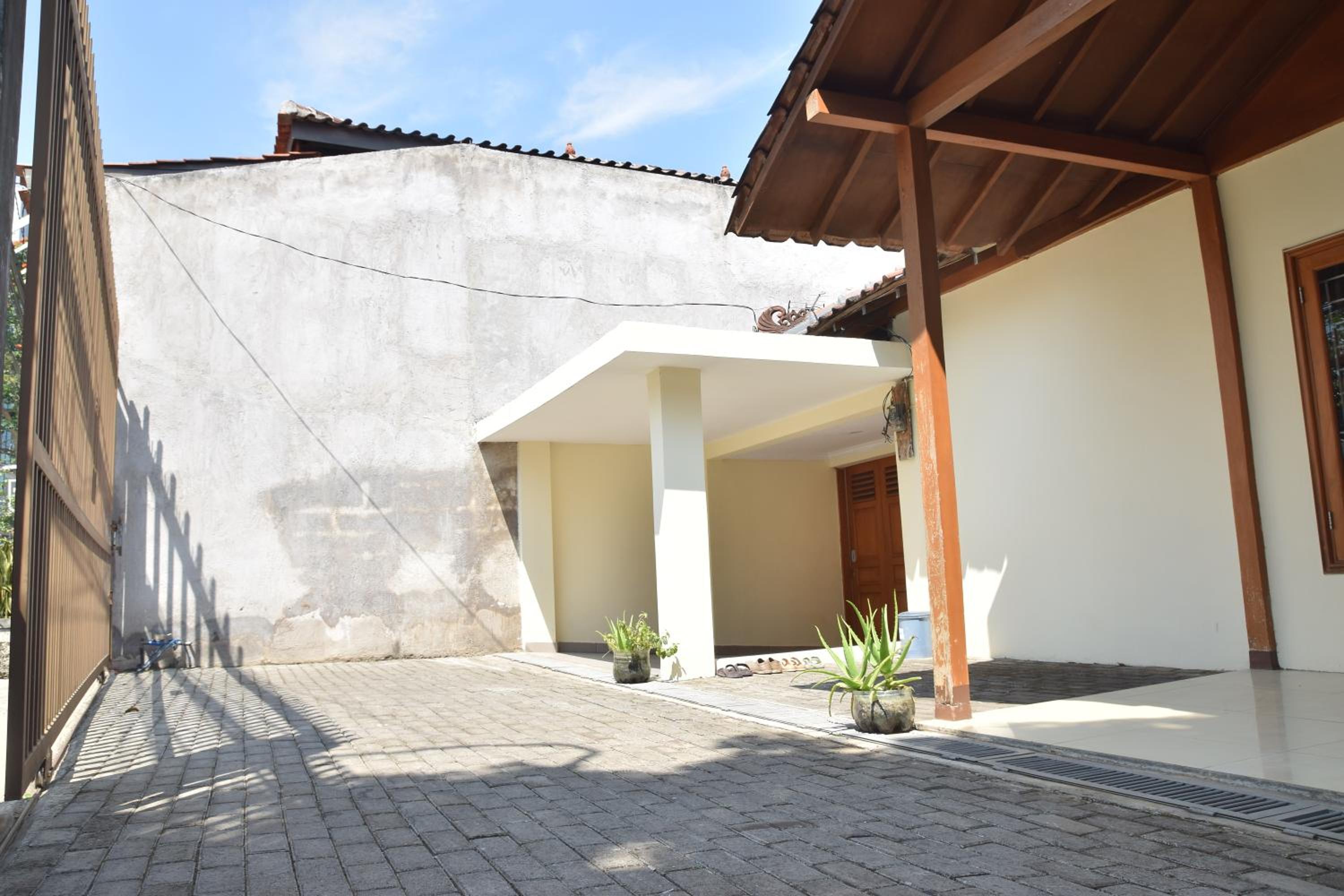 Kerinci Hill Holiday Home, Dago Golf (for families only) view 3