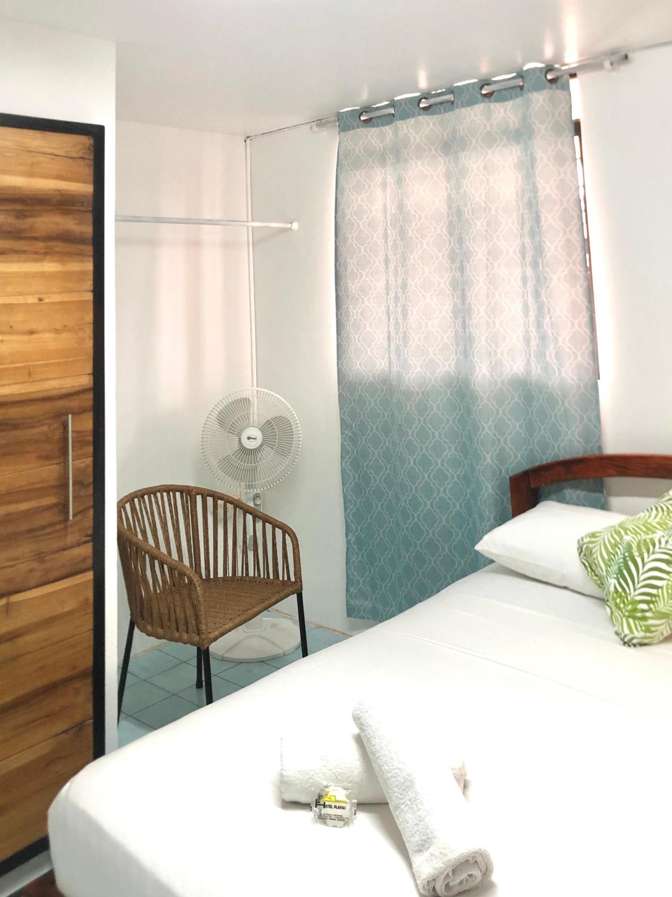 HOTEL PLAYAS PERDERNALES ECUADOR