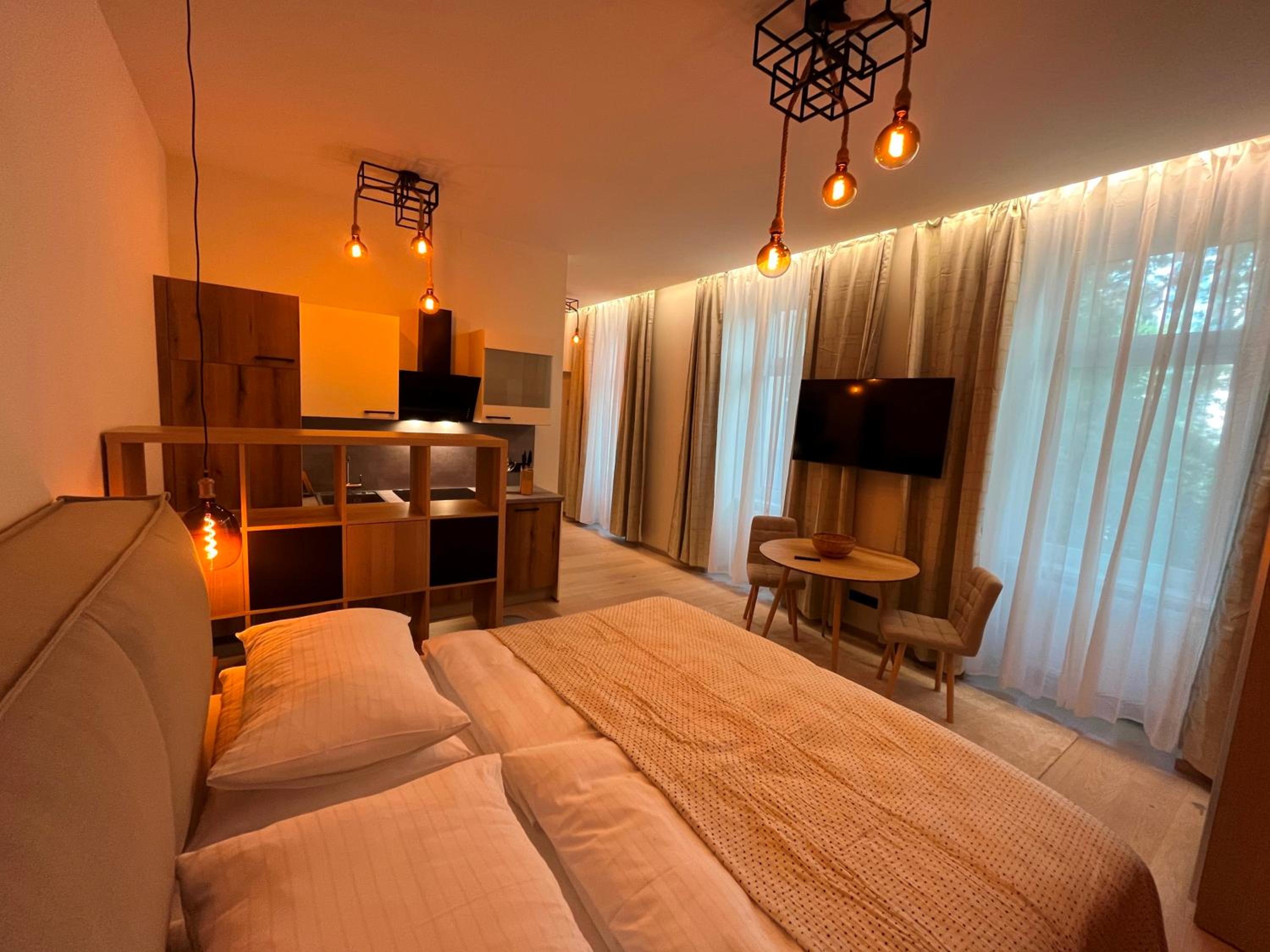 Street Living Hotel - Apartments