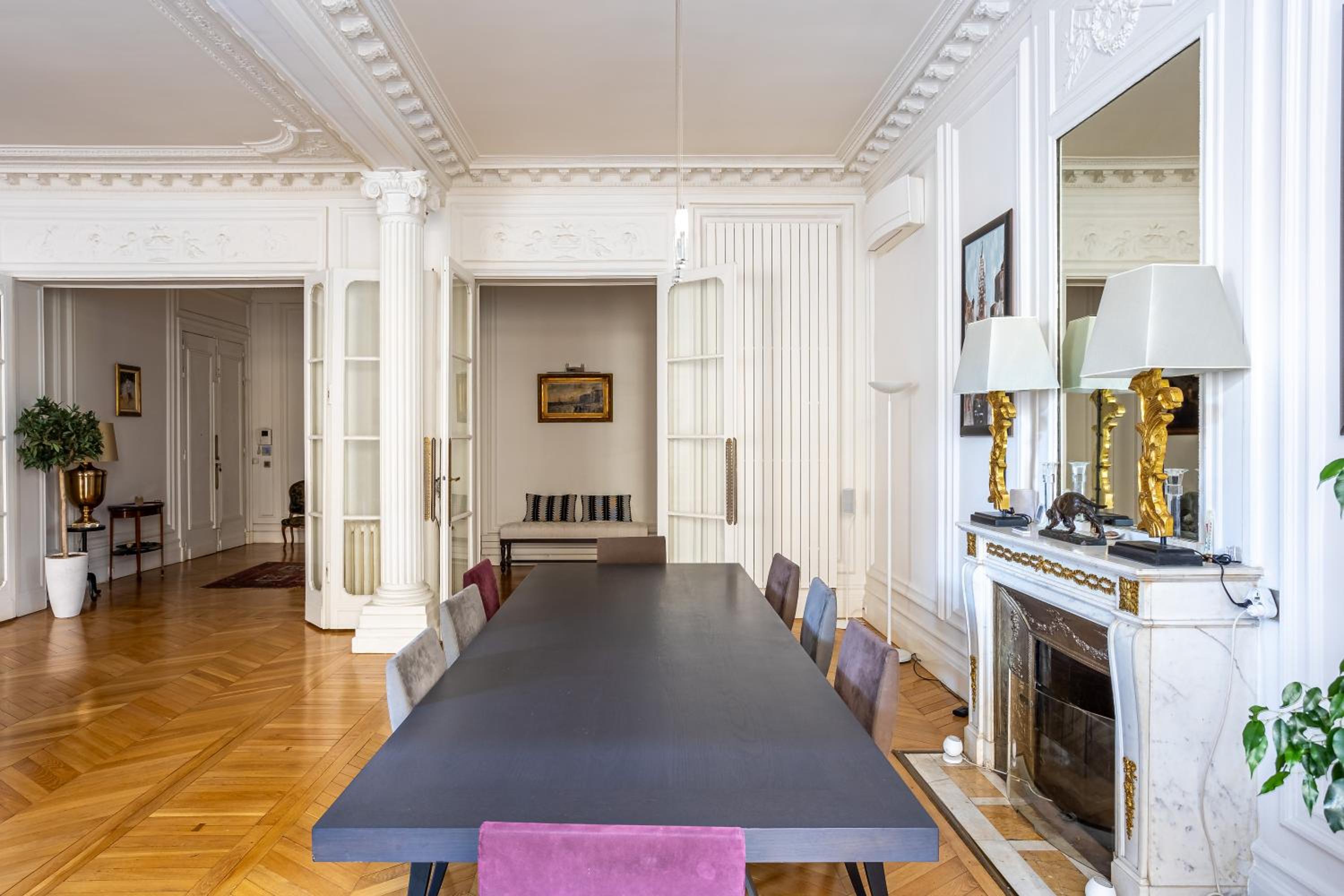 Prestigious Appartement Trocadero