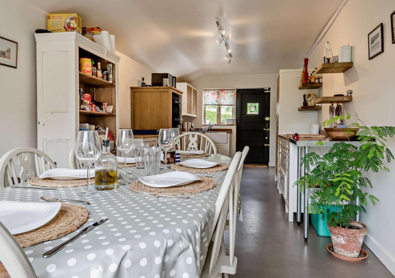 Farnham Vacations - Farnham Barn - Property Image 3