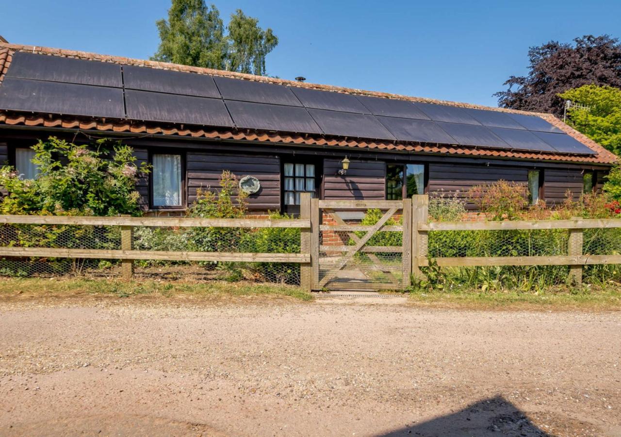 Farnham Vacations - The Cartshed at Farnham Barn - Property Image 6