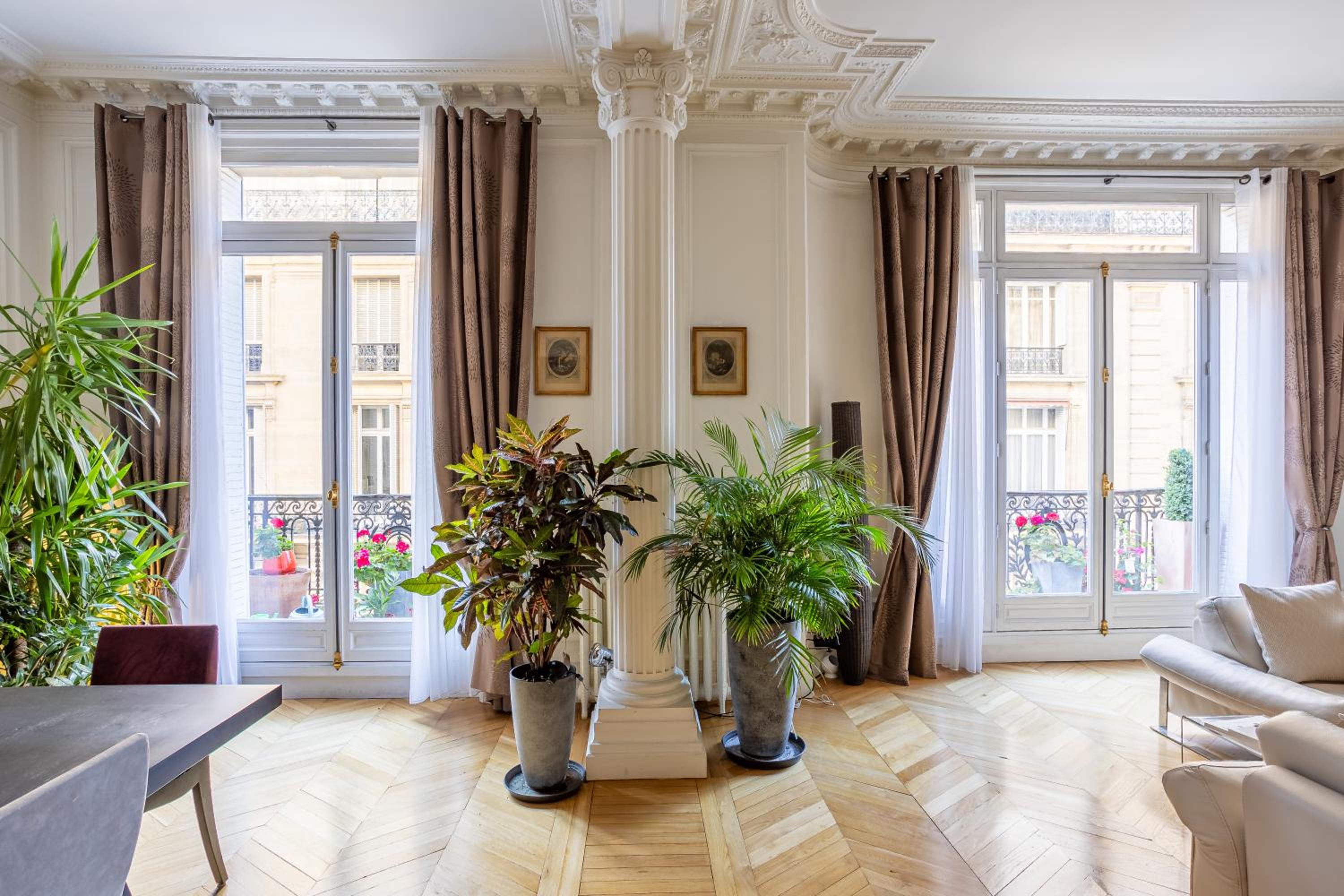 Prestigious Appartement Trocadero