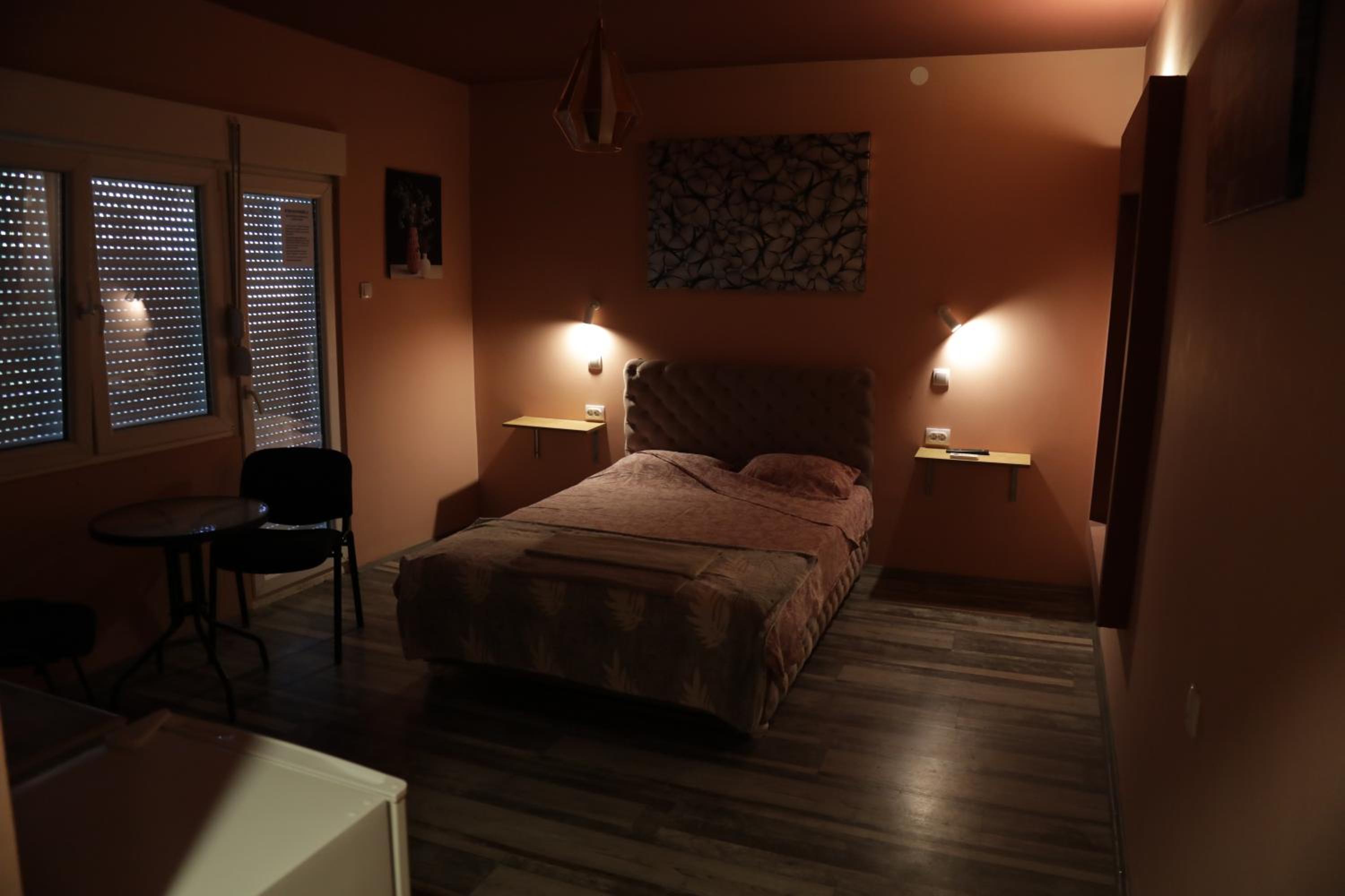 Photo 7