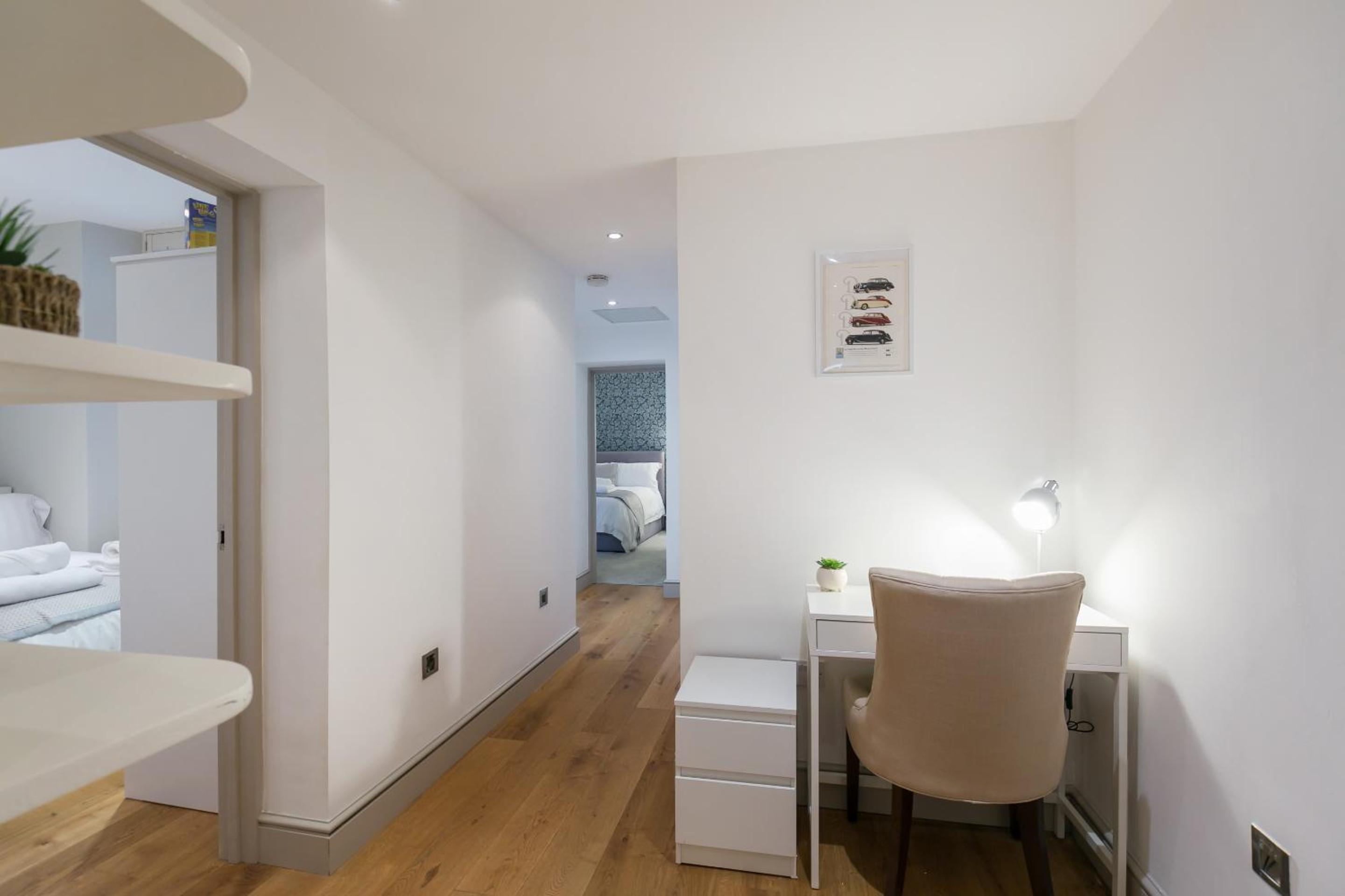The Notting Hill Residence - 2 BR Apartment Close to Hyde Park