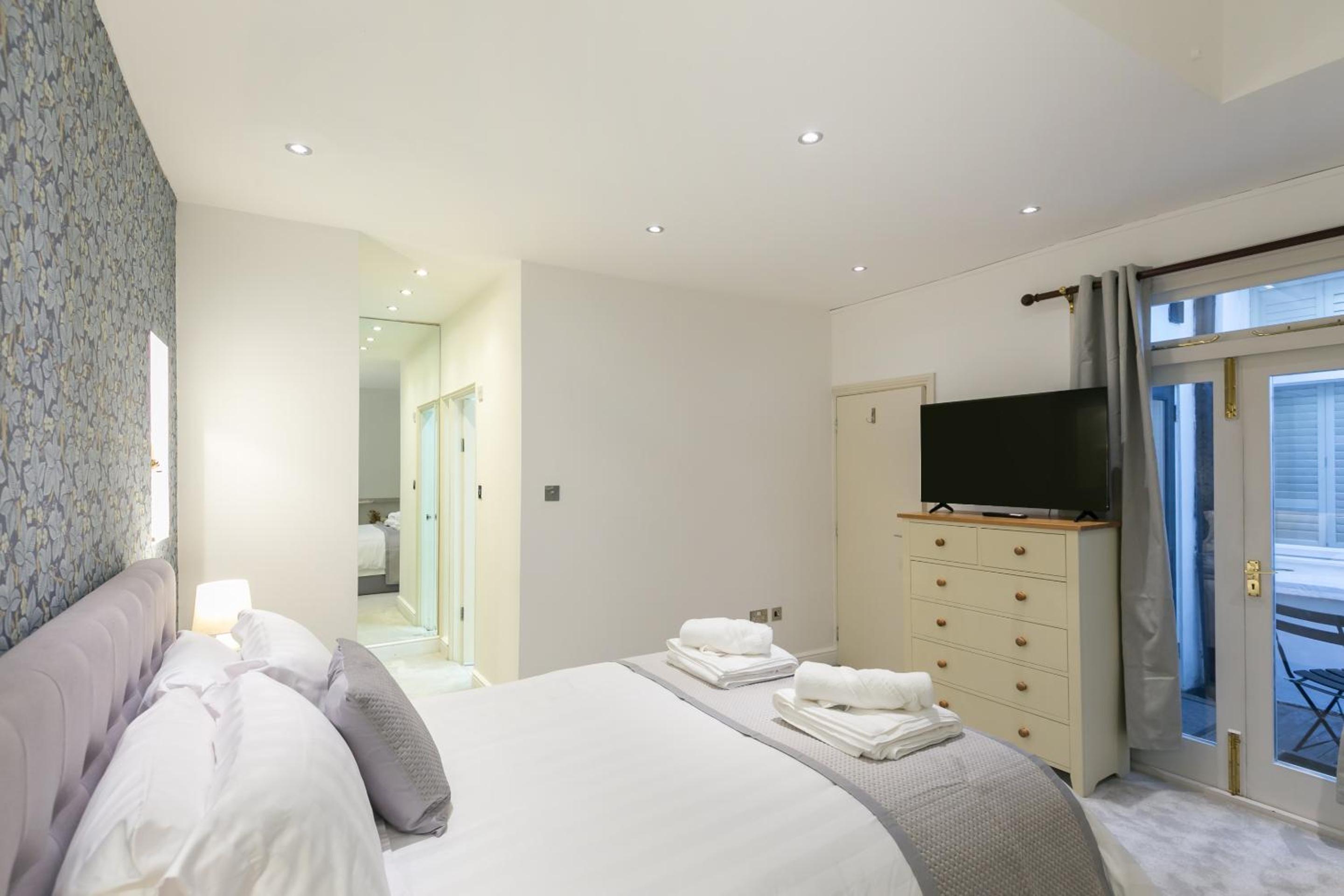 The Notting Hill Residence - 2 BR Apartment Close to Hyde Park
