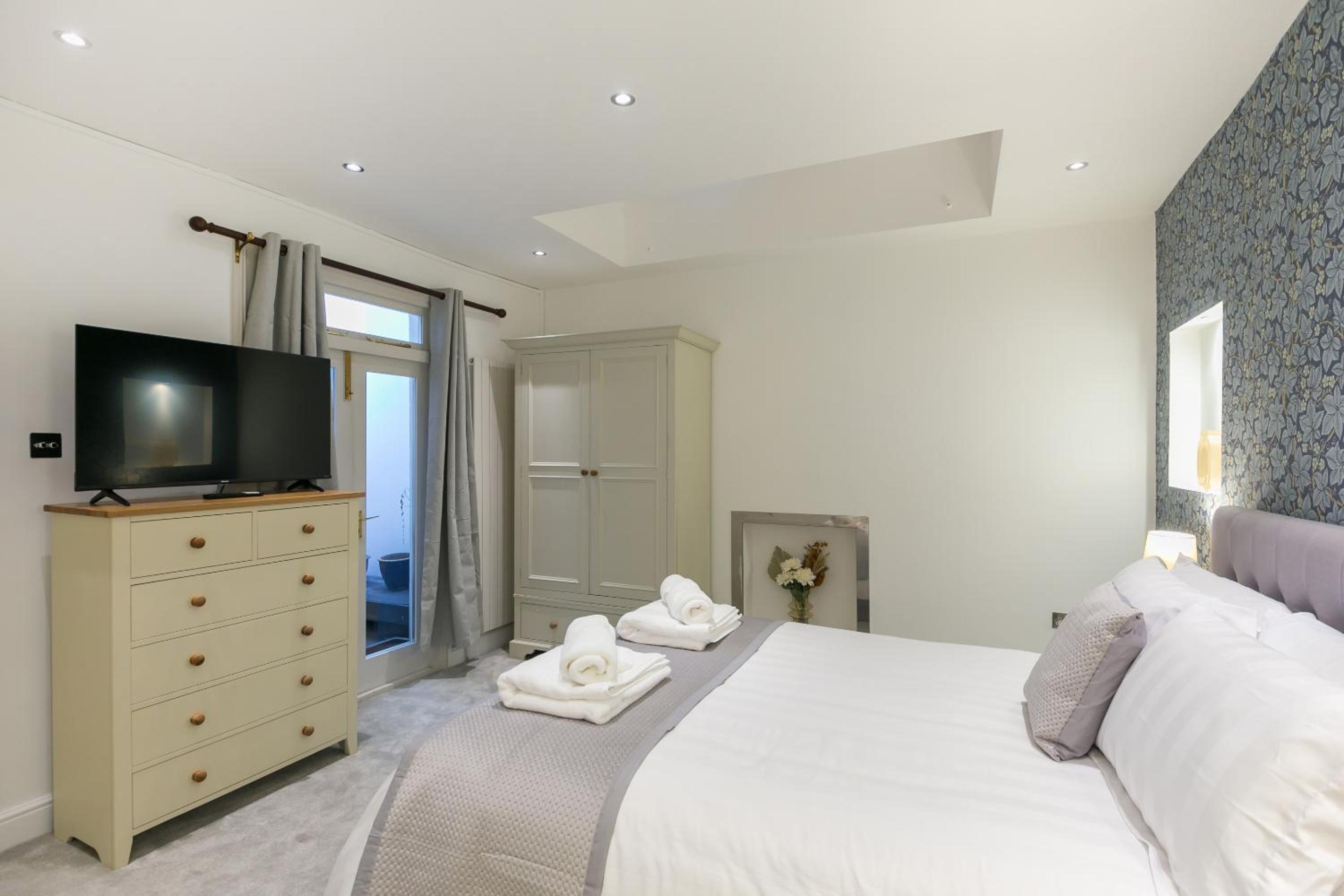 The Notting Hill Residence - 2 BR Apartment Close to Hyde Park