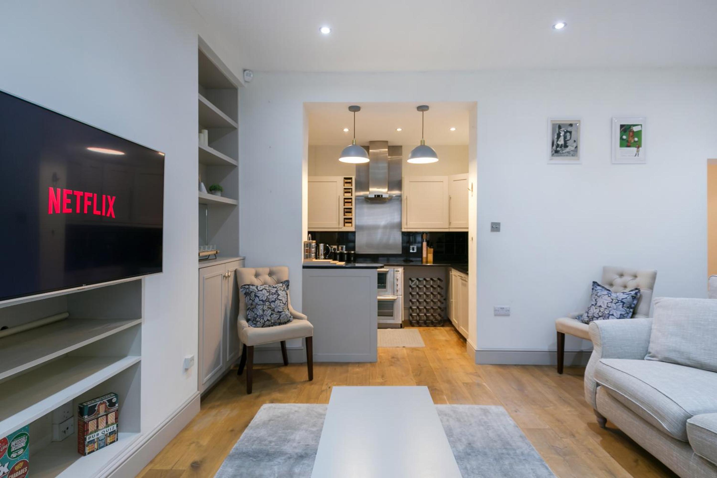 The Notting Hill Residence - 2 BR Apartment Close to Hyde Park