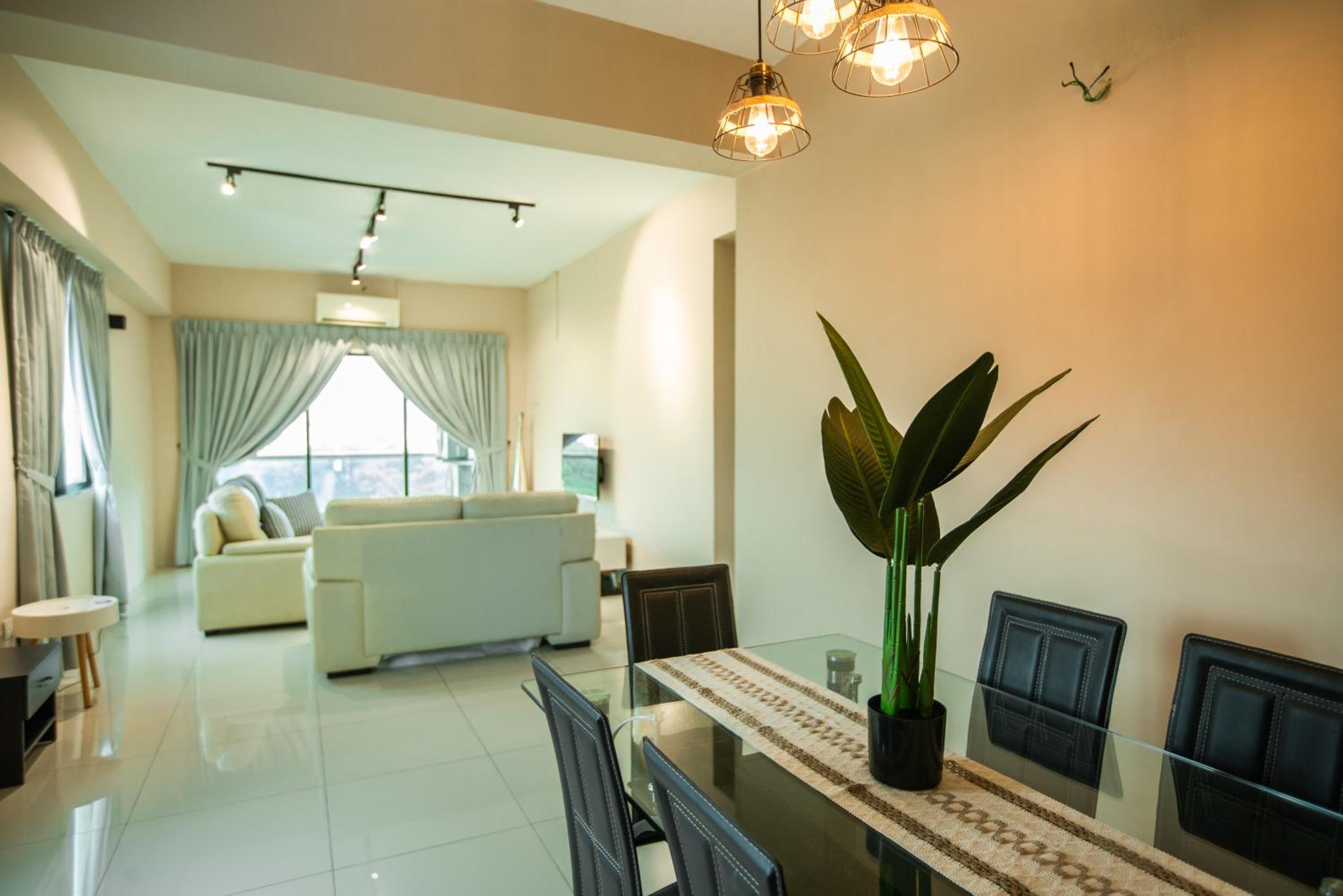 Stylish River-View Apartment In Ipoh photo 2